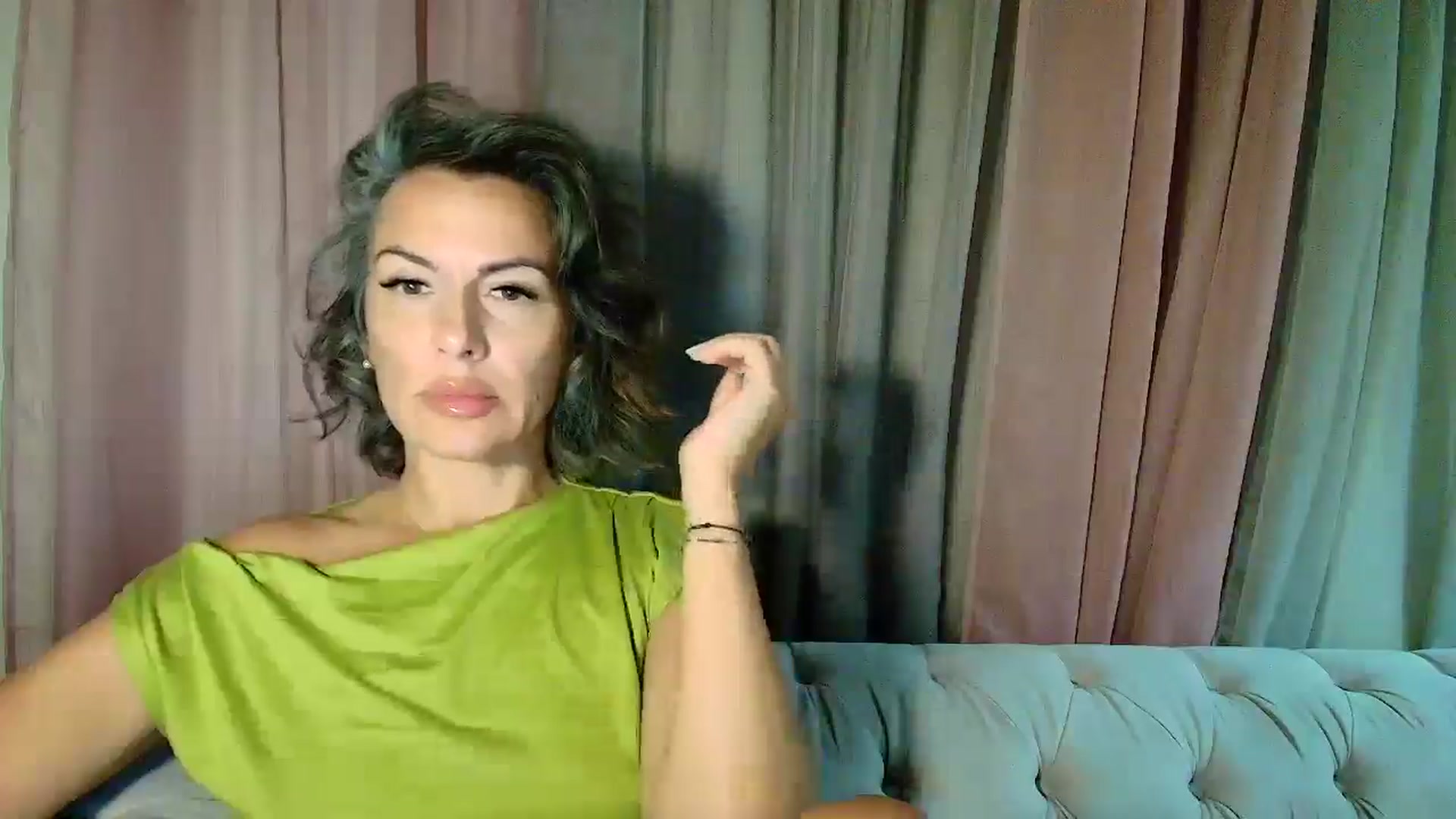 Gallery image thumbnail from Aarte_miss's myfreecams stream on, 09/14/2025, 01:10 image 7 of 20