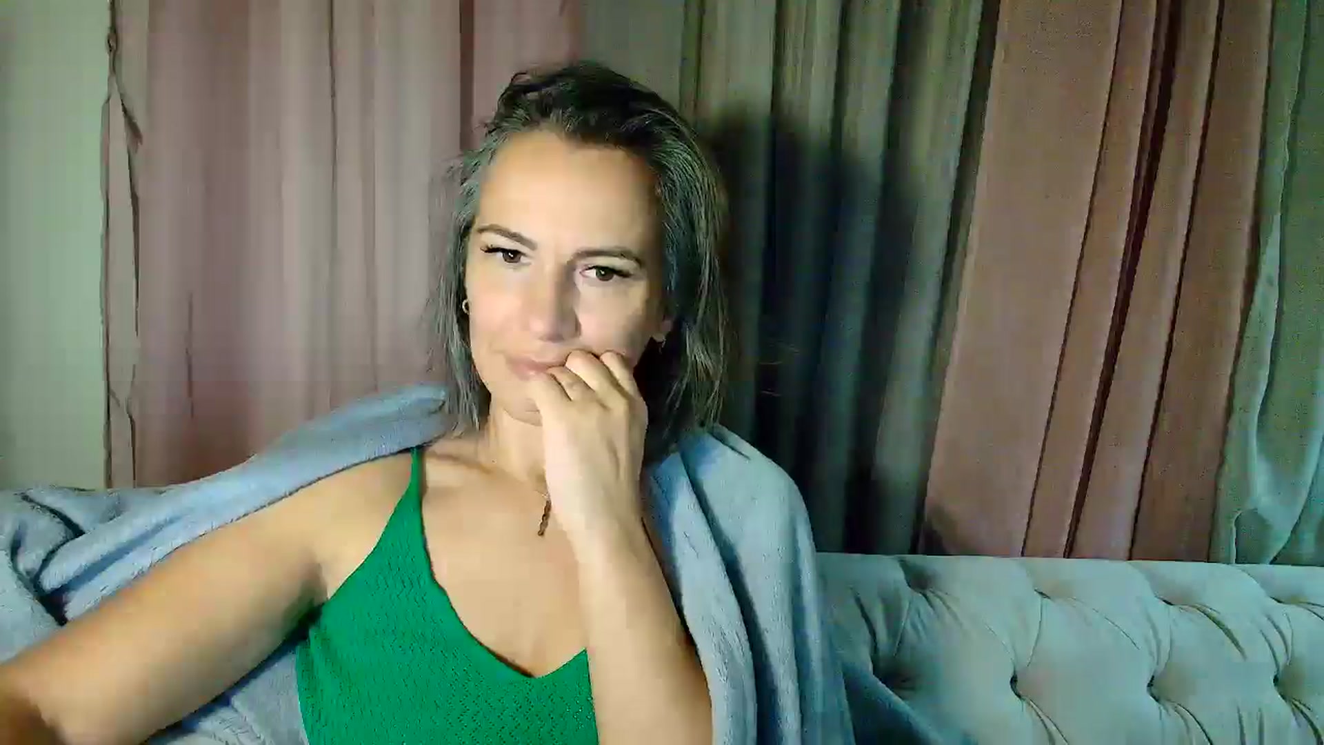Gallery image thumbnail from Aarte_miss's myfreecams stream on, 10/13/2025, 03:10 image 17 of 20