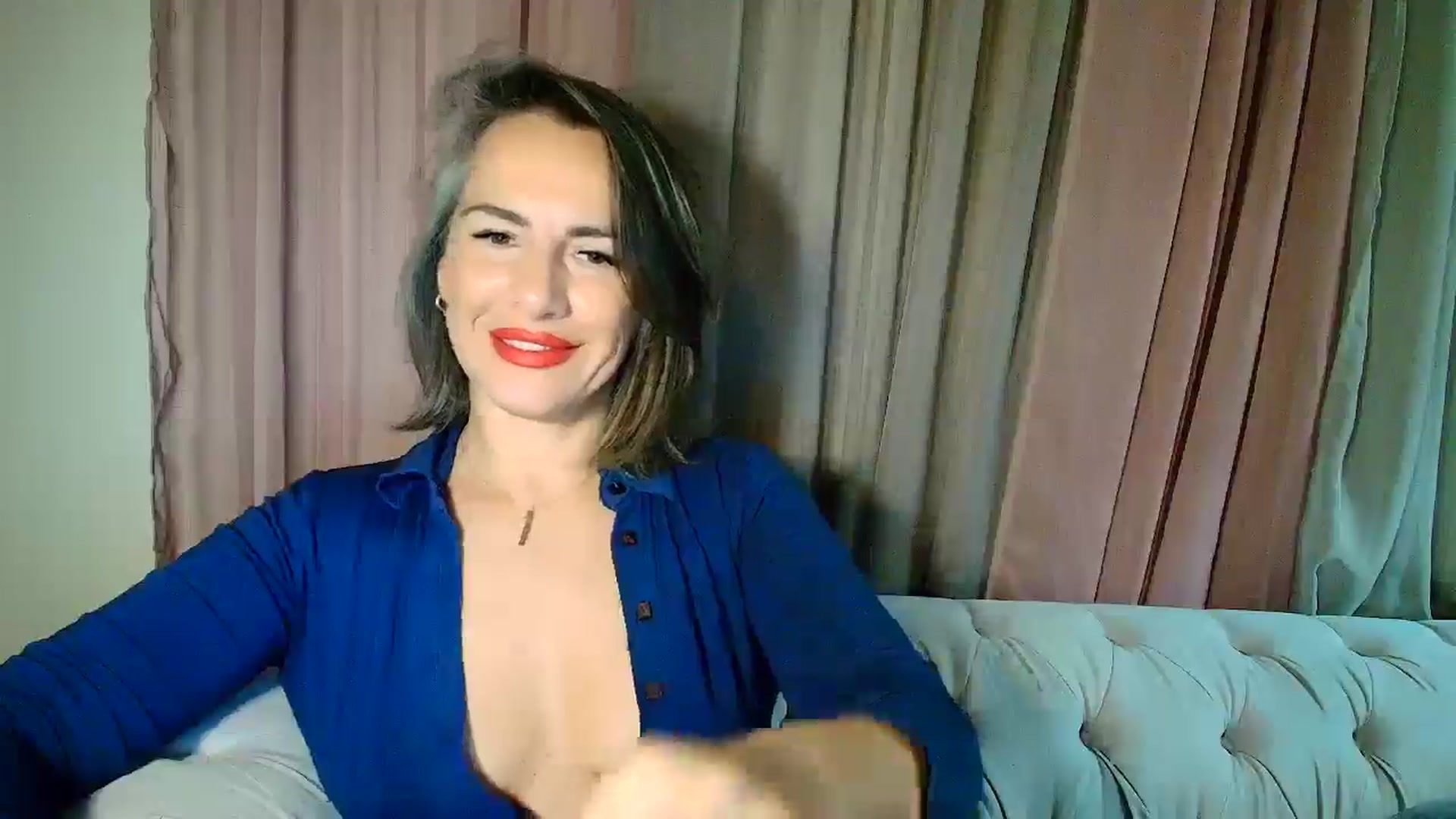 Gallery image thumbnail from Aarte_miss's myfreecams stream on, 10/15/2025, 23:25 image 19 of 20