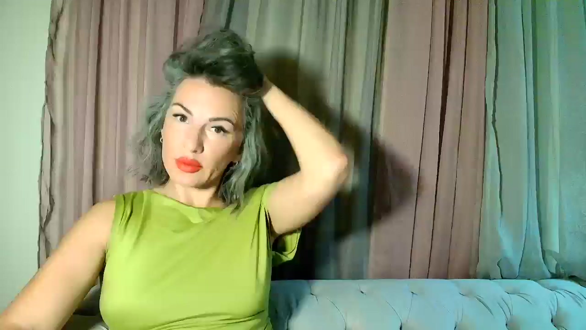Gallery image thumbnail from Aarte_miss's myfreecams stream on, 10/18/2025, 24:03 image 3 of 20