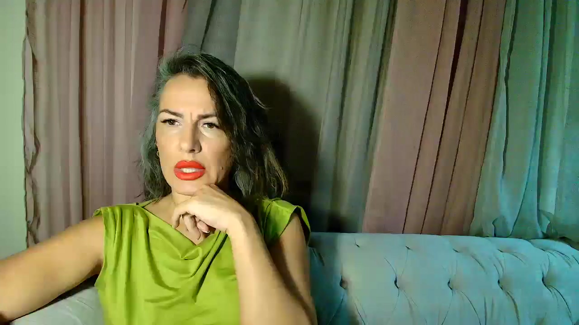 Gallery image thumbnail from Aarte_miss's myfreecams stream on, 10/18/2025, 24:03 image 16 of 20
