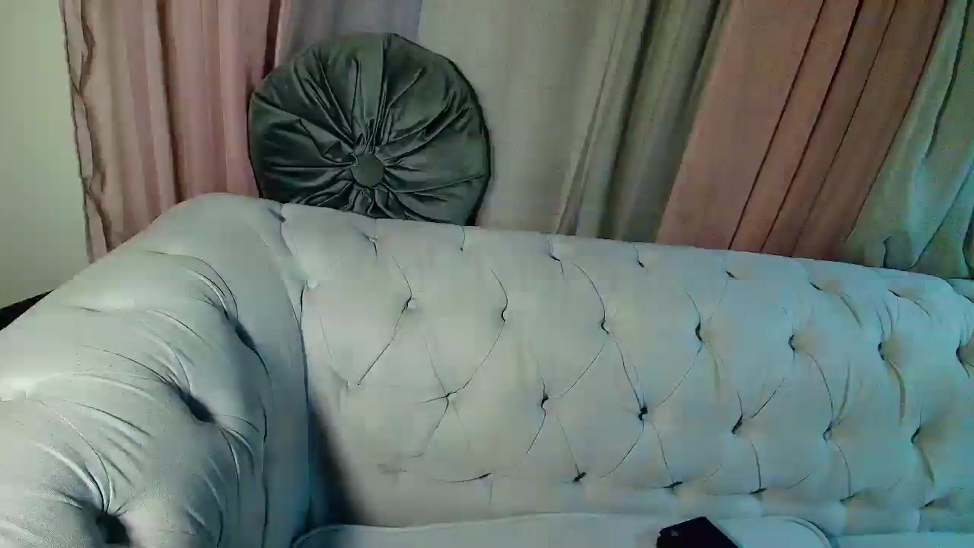 Gallery image thumbnail from Aarte_miss's myfreecams stream on, 10/26/2025, 03:08 image 2 of 20