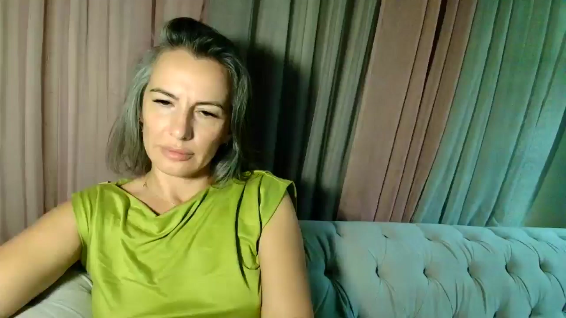 Gallery image thumbnail from Aarte_miss's myfreecams stream on, 11/06/2025, 24:00 image 1 of 20