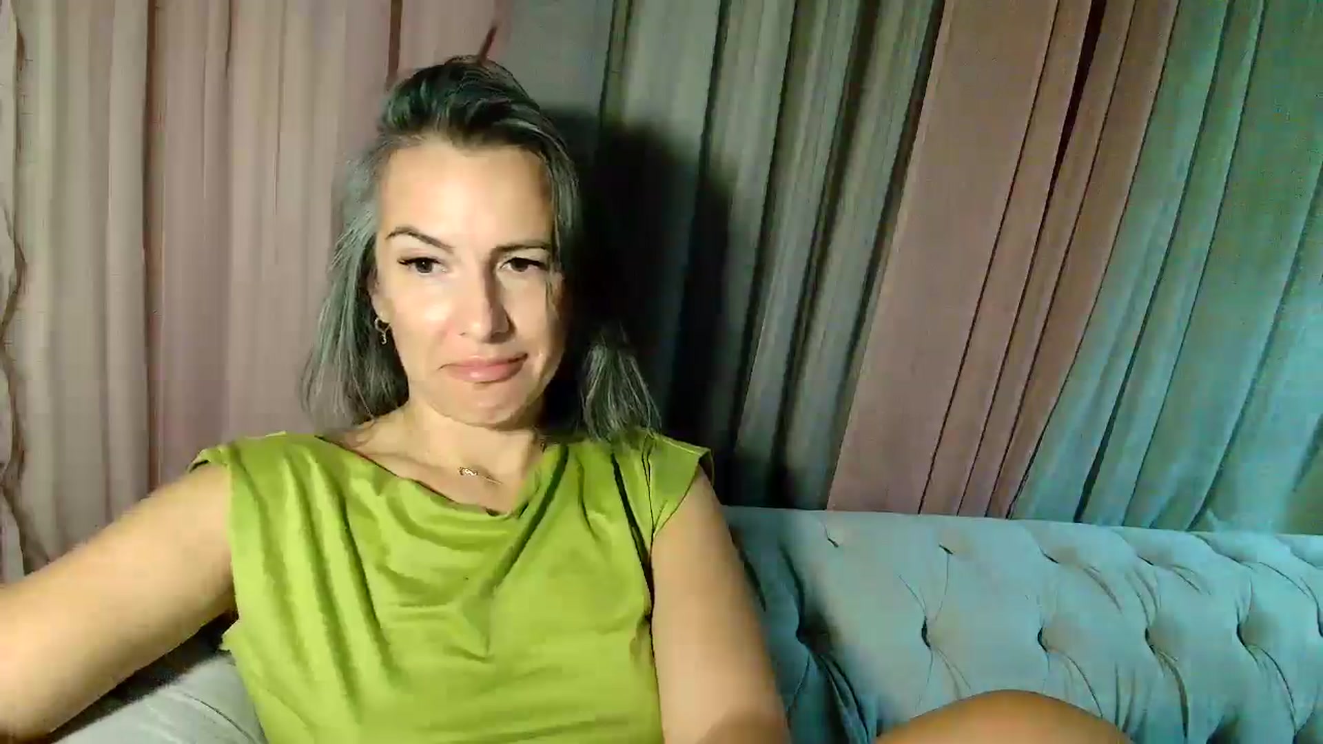 Gallery image thumbnail from Aarte_miss's myfreecams stream on, 11/06/2025, 01:40 image 18 of 20