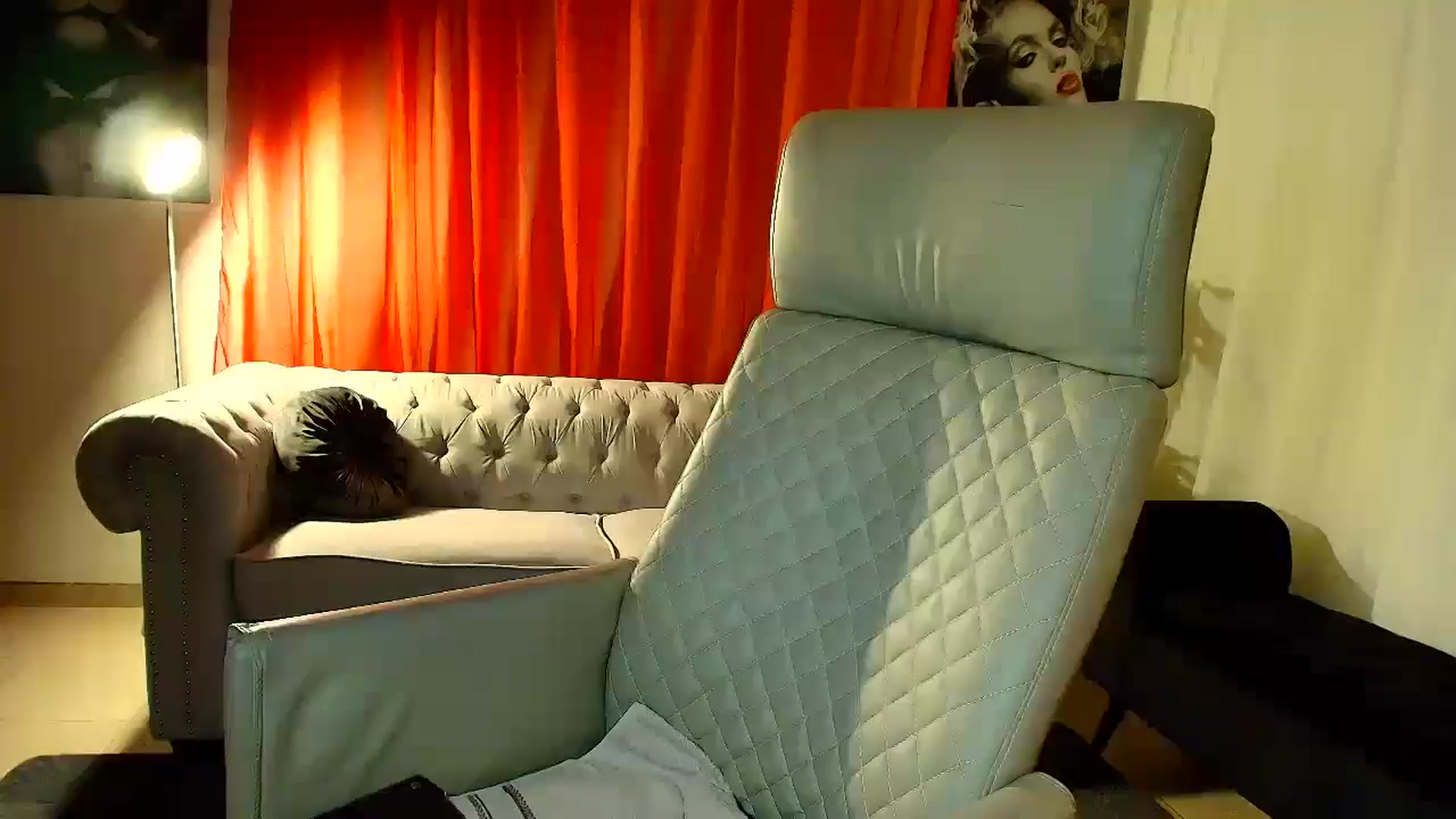Gallery image thumbnail from Aarte_miss's myfreecams stream on, 11/08/2025, 21:33 image 6 of 20