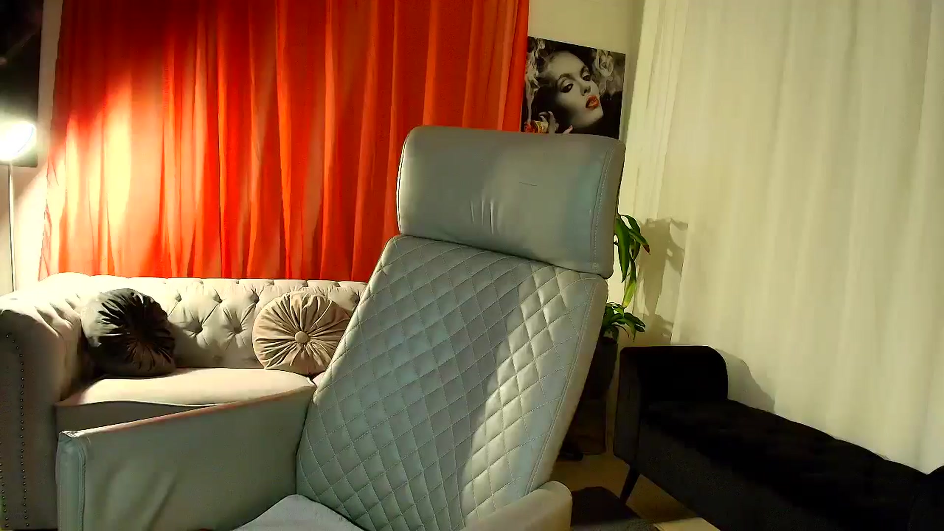 Gallery image thumbnail from Aarte_miss's myfreecams stream on, 11/27/2025, 02:37 image 8 of 20