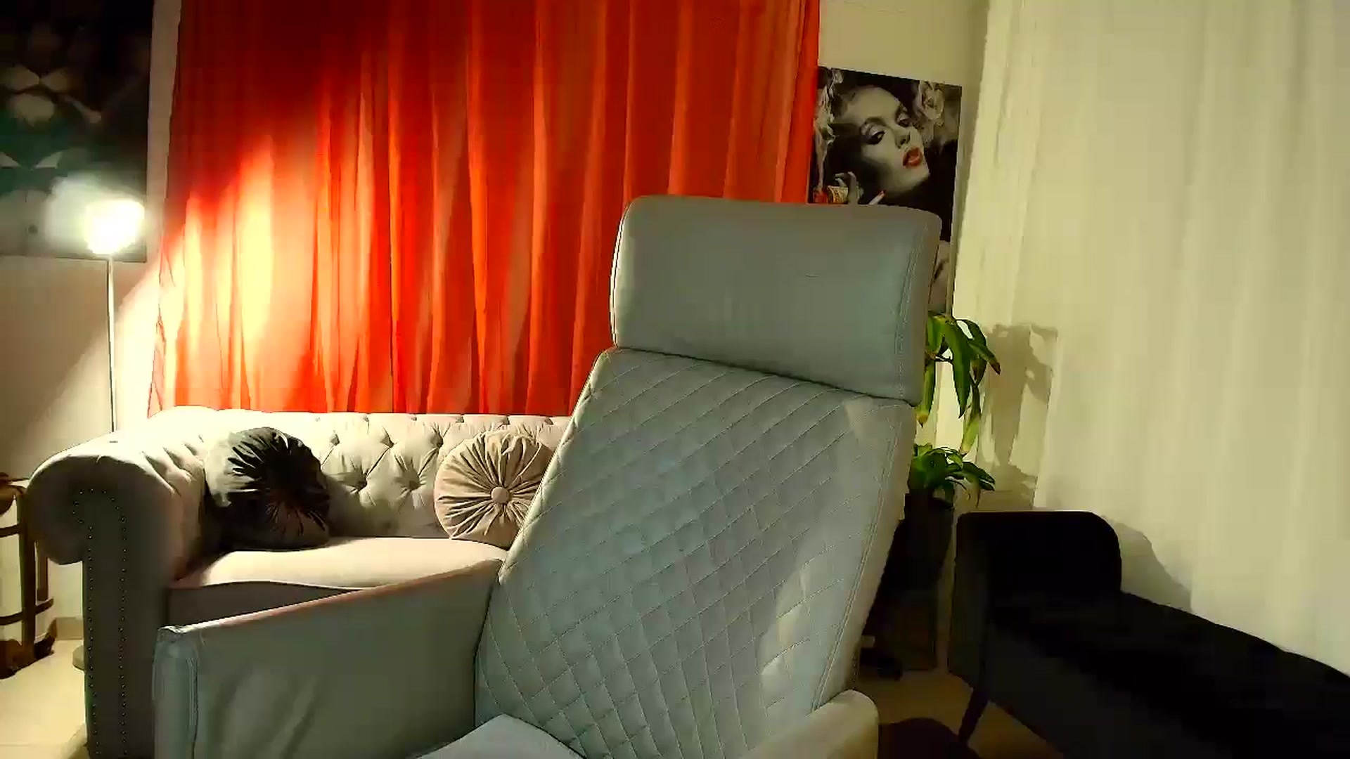 Gallery image thumbnail from Aarte_miss's myfreecams stream on, 11/28/2025, 03:09 image 4 of 20