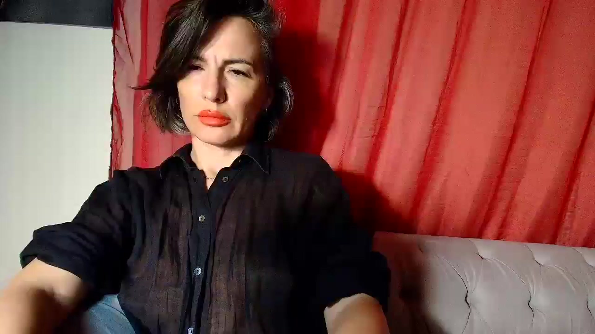 Gallery image thumbnail from Aarte_miss's myfreecams stream on, 12/22/2025, 06:33 image 19 of 20
