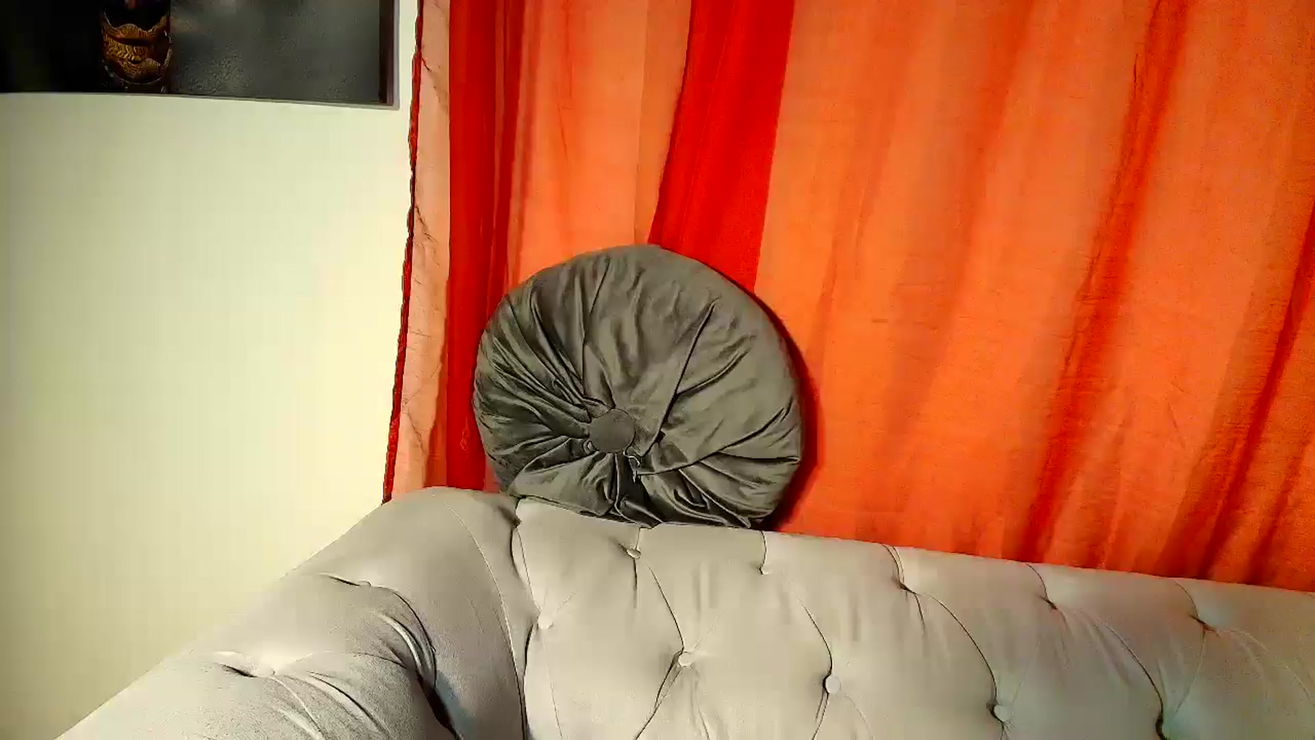 Gallery image thumbnail from Aarte_miss's myfreecams stream on, 12/26/2025, 23:04 image 19 of 20