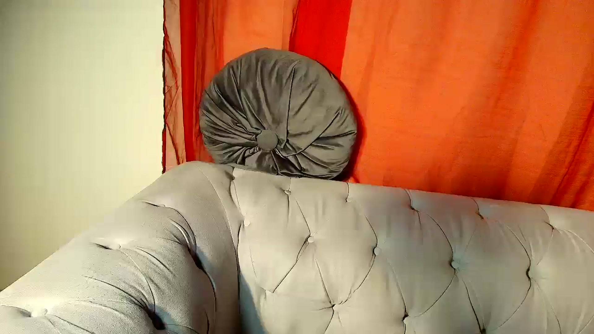Gallery image thumbnail from Aarte_miss's myfreecams stream on, 12/29/2025, 01:00 image 15 of 20