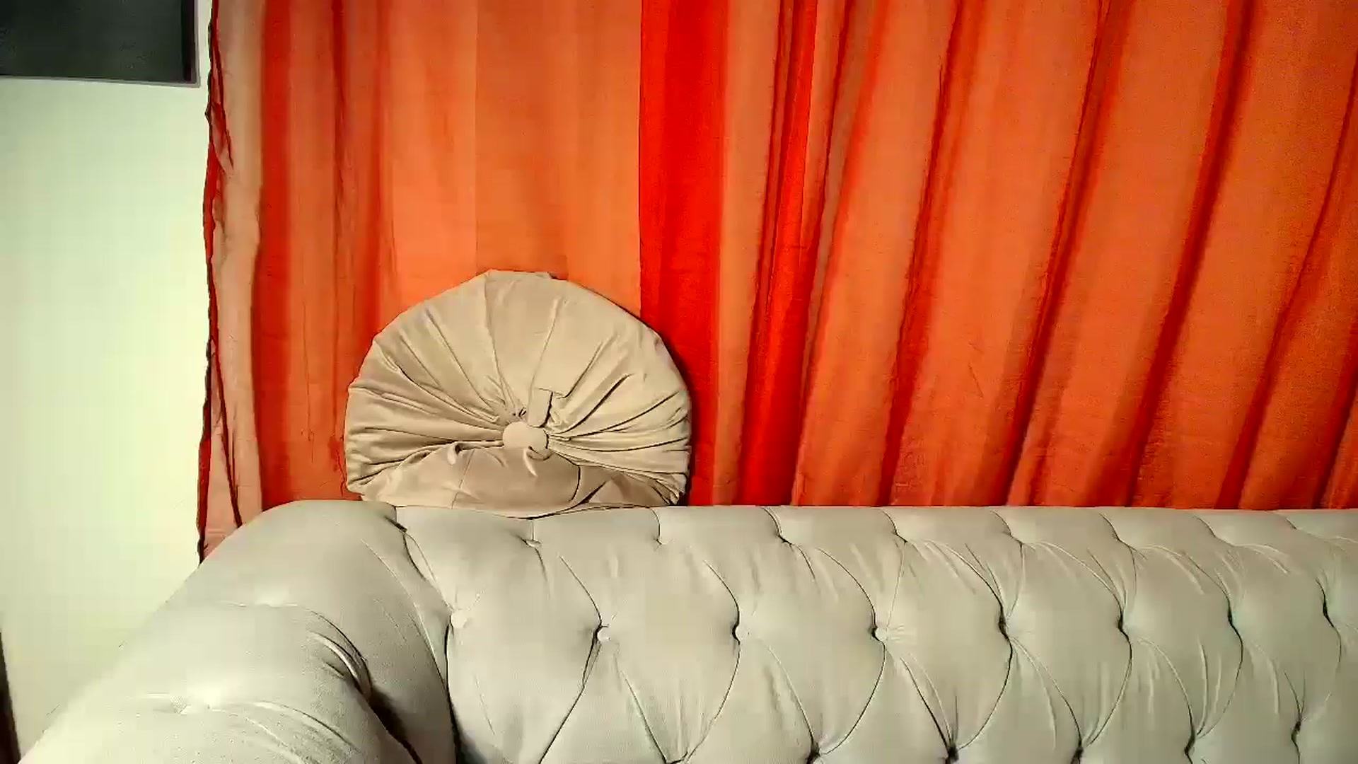 Gallery image thumbnail from Aarte_miss's myfreecams stream on, 02/07/2026, 03:09 image 1 of 20