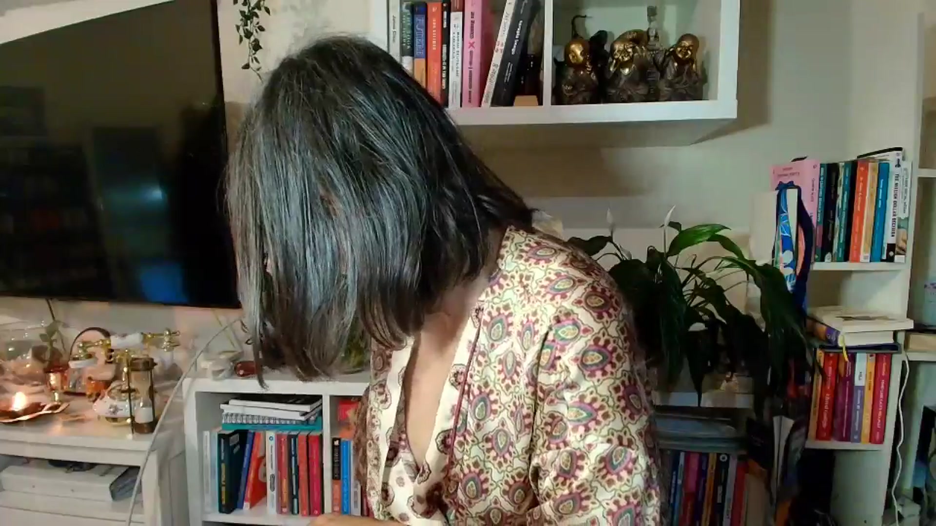 Gallery image thumbnail from Aarte_miss's myfreecams stream on, 04/19/2026, 03:33 image 18 of 20