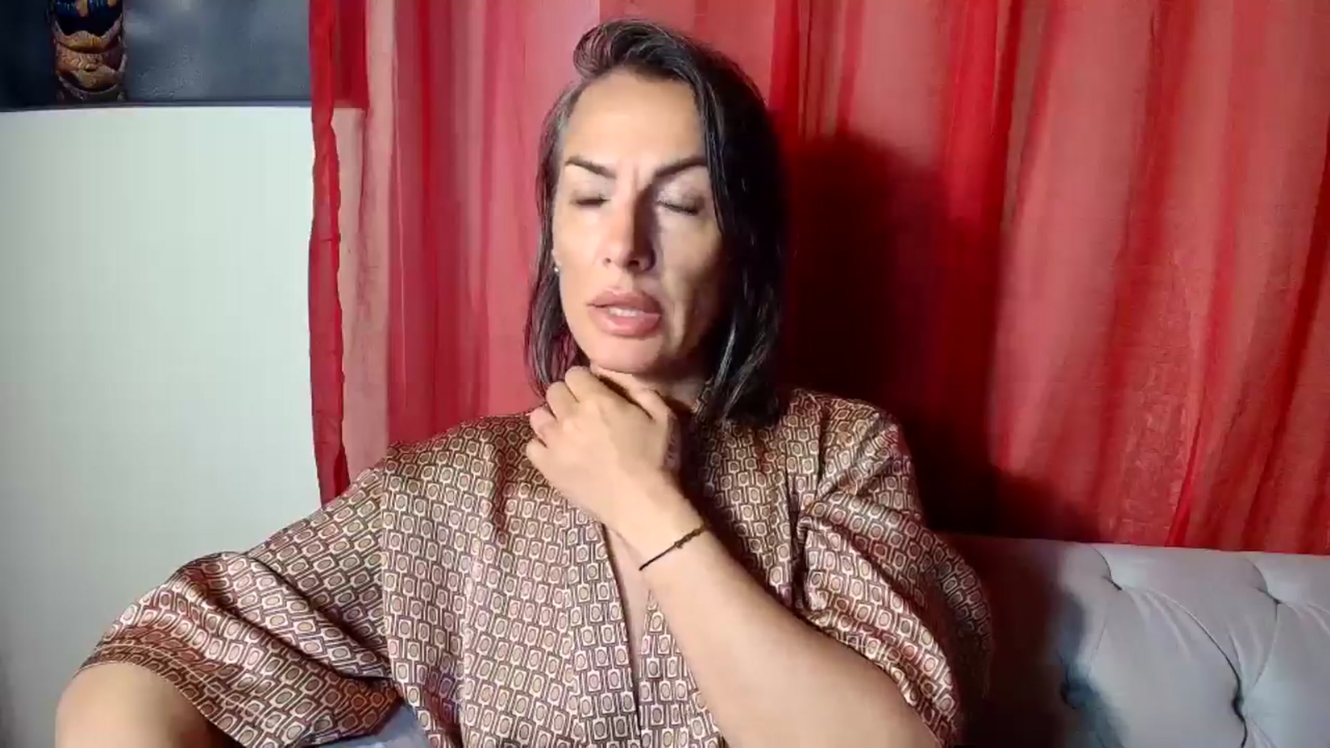 Gallery image thumbnail from Aarte_miss's myfreecams stream on, 04/19/2026, 15:04 image 5 of 20
