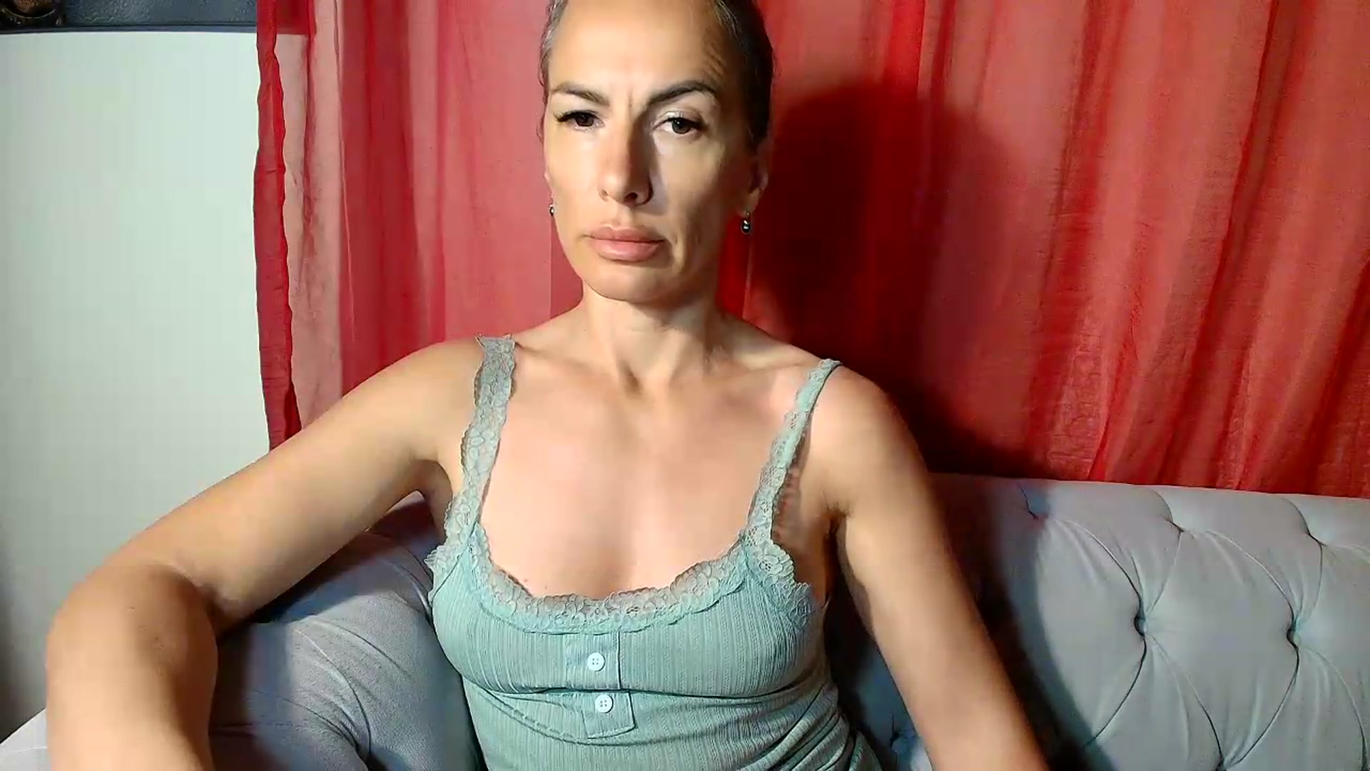 Gallery image thumbnail from Aarte_miss's myfreecams stream on, 05/01/2026, 07:58 image 17 of 20