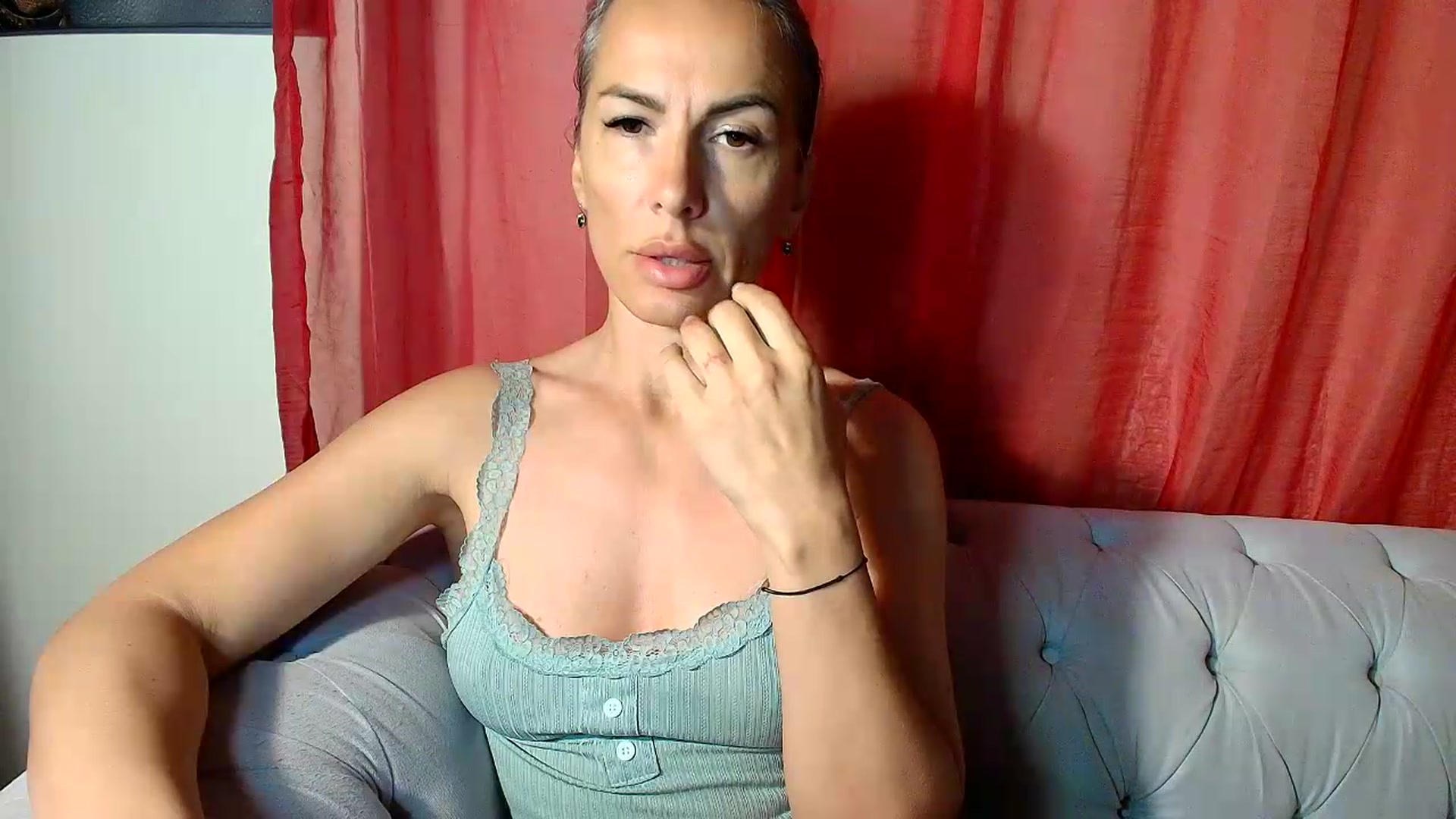 Gallery image thumbnail from Aarte_miss's myfreecams stream on, 05/01/2026, 07:58 image 19 of 20