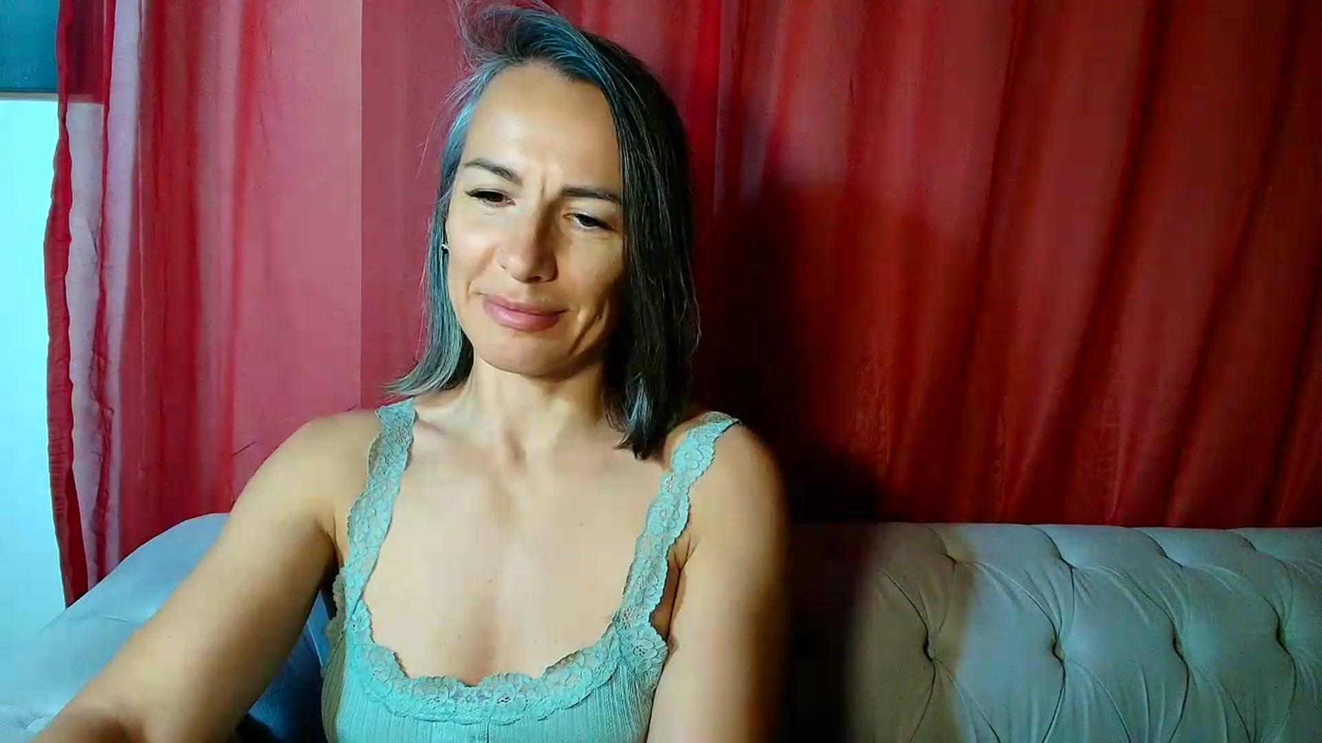 Gallery image thumbnail from Aarte_miss's myfreecams stream on, 05/06/2026, 12:26 image 4 of 20