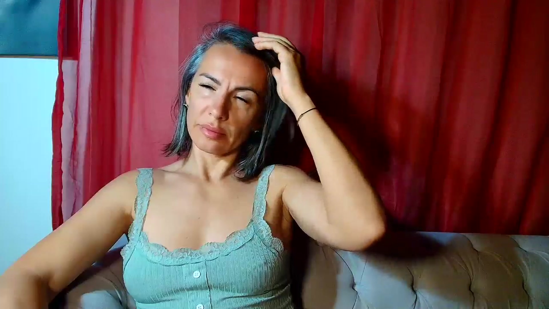 Gallery image thumbnail from Aarte_miss's myfreecams stream on, 05/07/2026, 03:44 image 14 of 20