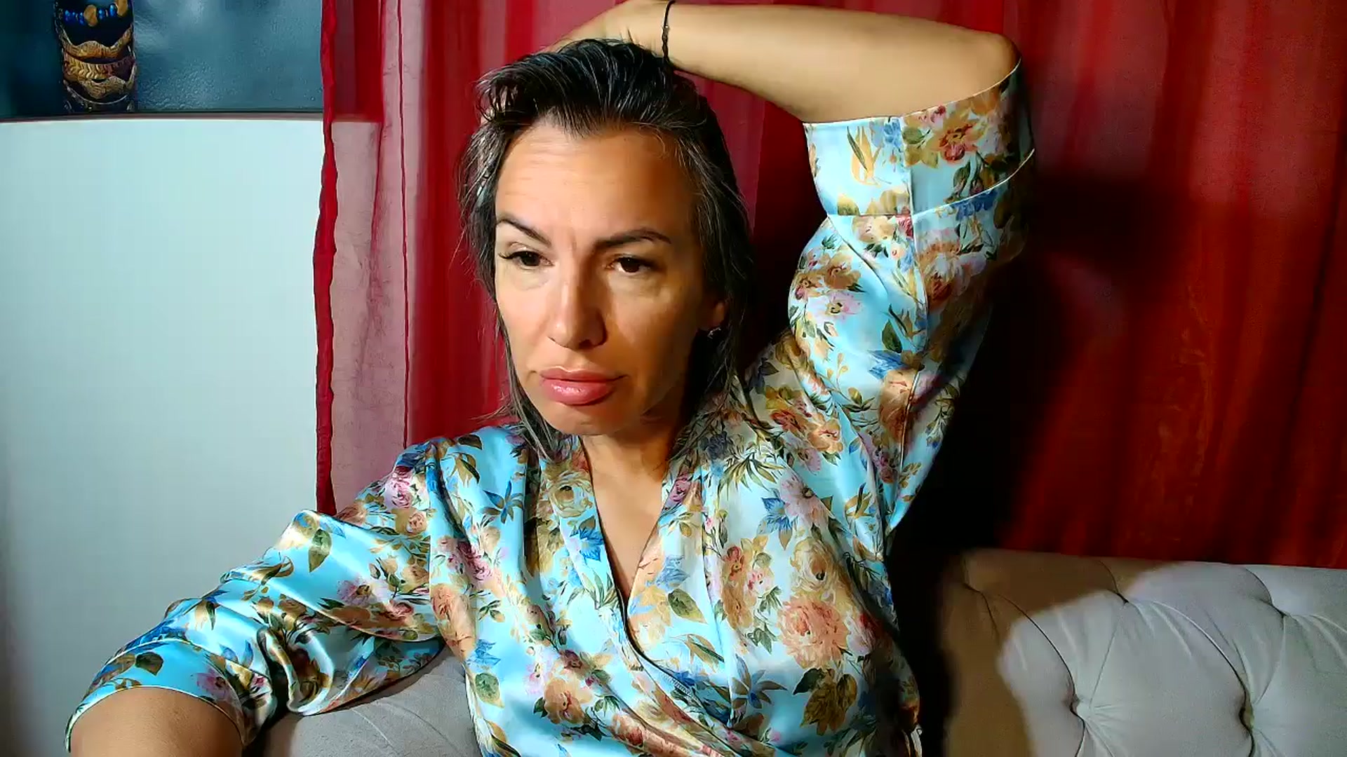 Gallery image thumbnail from Aarte_miss's myfreecams stream on, 05/08/2026, 04:01 image 3 of 20