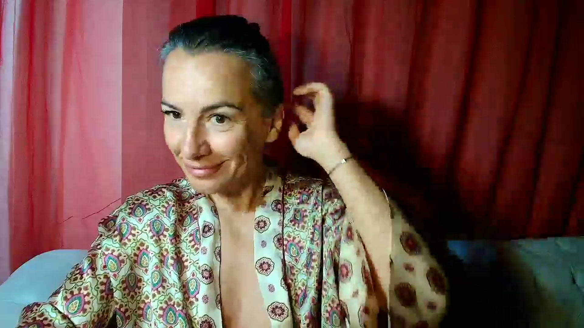 Gallery image thumbnail from Aarte_miss's myfreecams stream on, 05/11/2026, 04:40 image 4 of 20