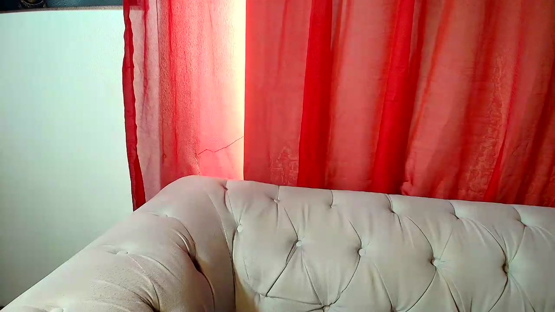 Gallery image thumbnail from Aarte_miss's myfreecams stream on, 05/15/2026, 13:17 image 2 of 20