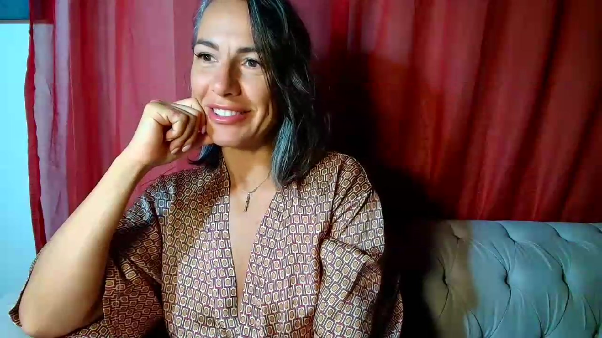 Gallery image thumbnail from Aarte_miss's myfreecams stream on, 05/17/2026, 04:31 image 9 of 20