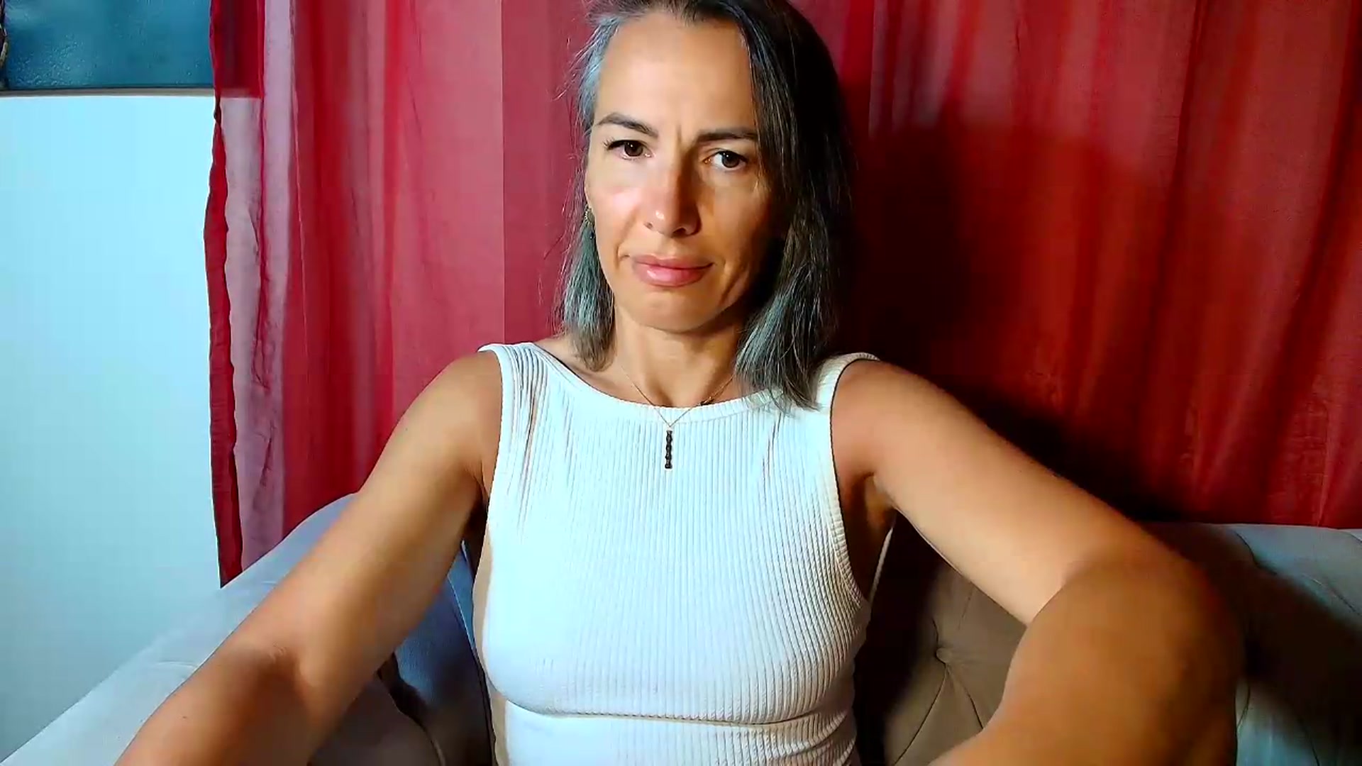 Gallery image thumbnail from Aarte_miss's myfreecams stream on, 05/17/2026, 13:26 image 16 of 20