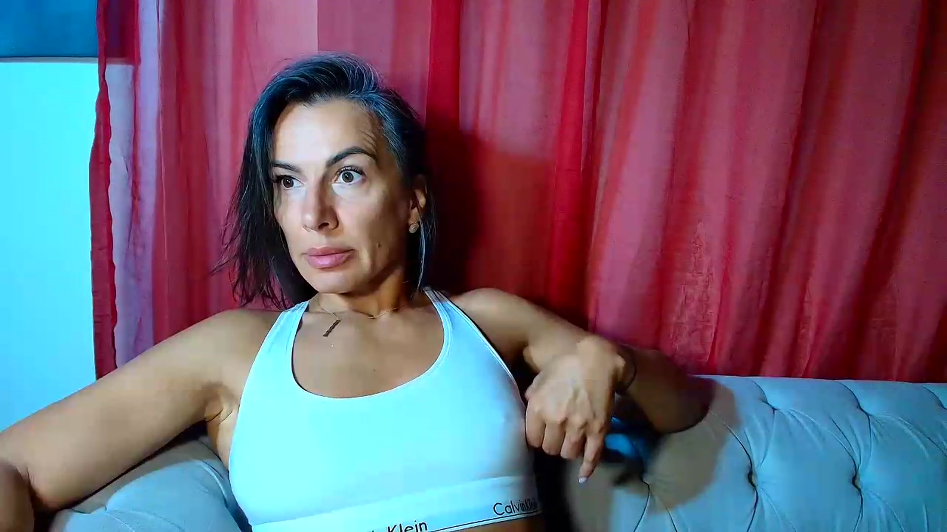 Gallery image thumbnail from Aarte_miss's myfreecams stream on, 06/04/2026, 13:31 image 11 of 20