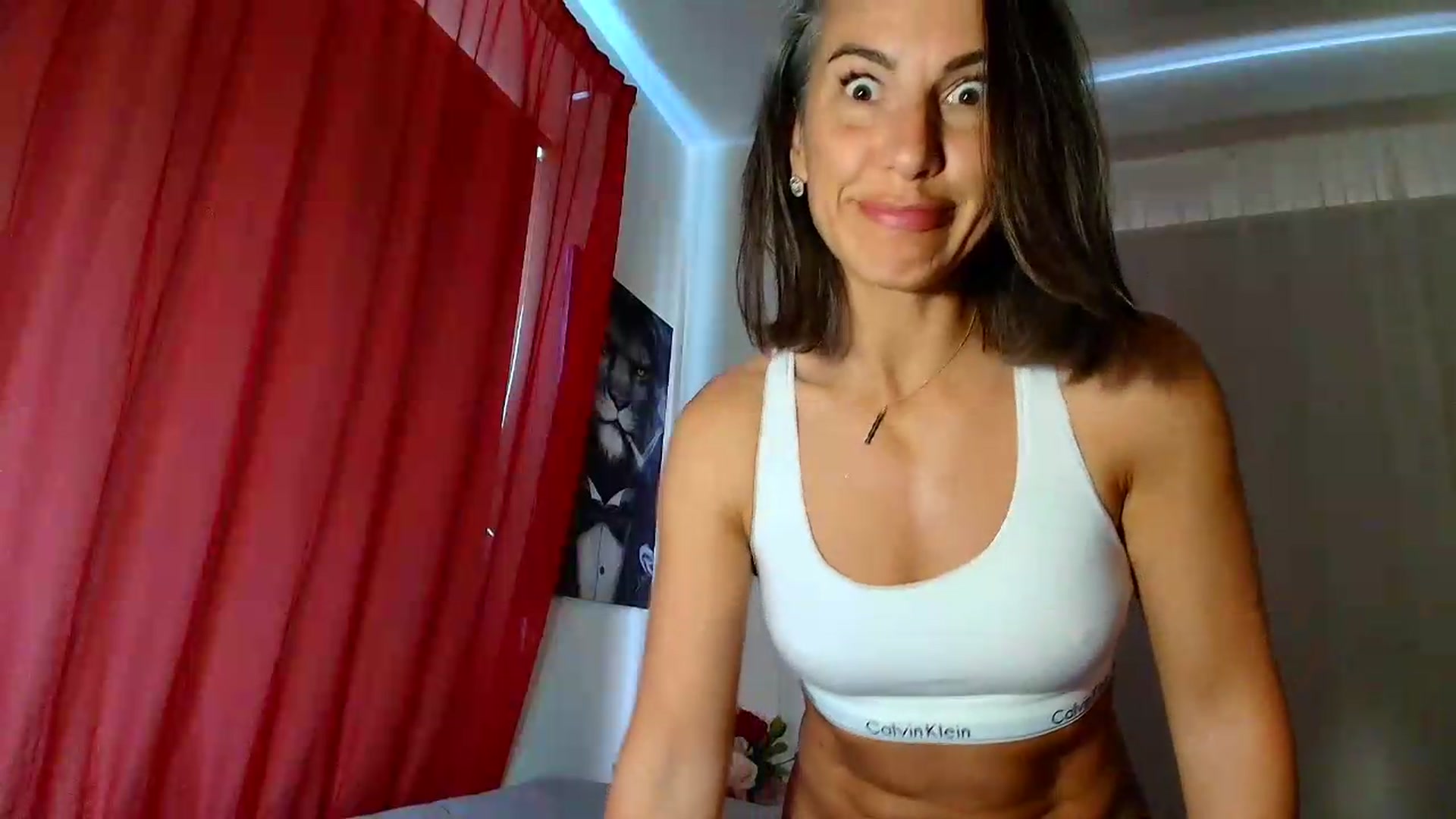 Gallery image thumbnail from Aarte_miss's myfreecams stream on, 06/04/2026, 13:31 image 14 of 20