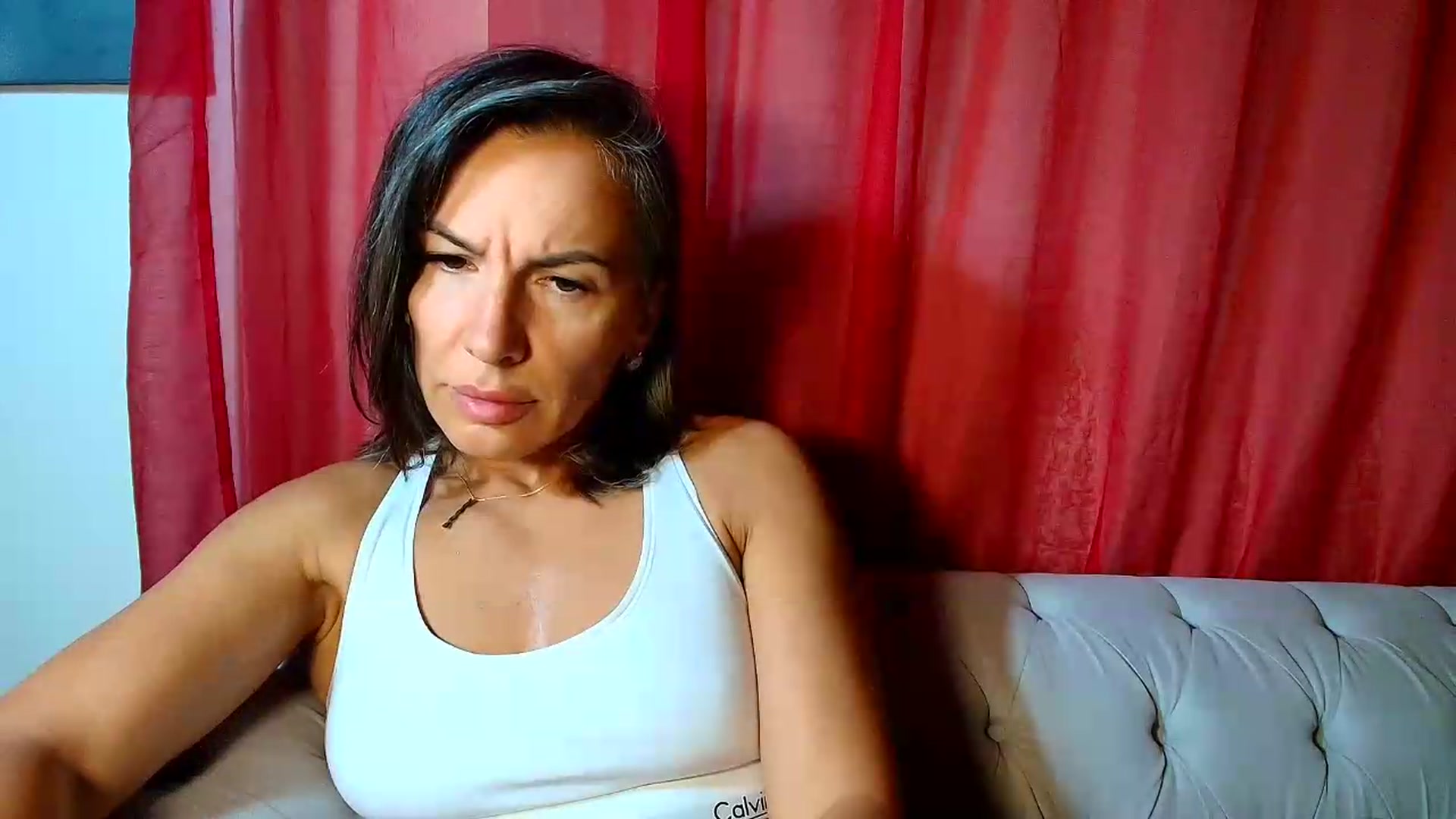 Gallery image thumbnail from Aarte_miss's myfreecams stream on, 06/04/2026, 13:31 image 10 of 20
