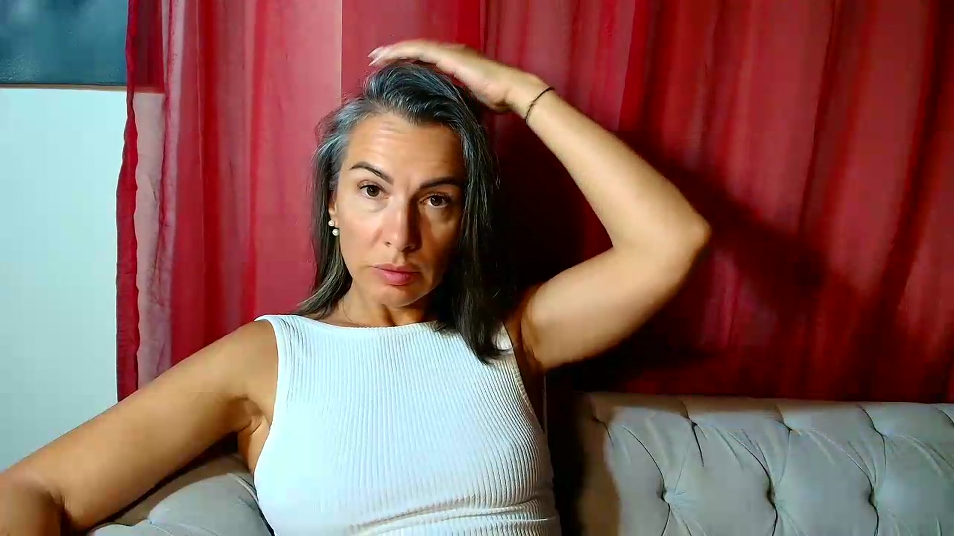 Gallery image thumbnail from Aarte_miss's myfreecams stream on, 06/25/2026, 11:28 image 12 of 20