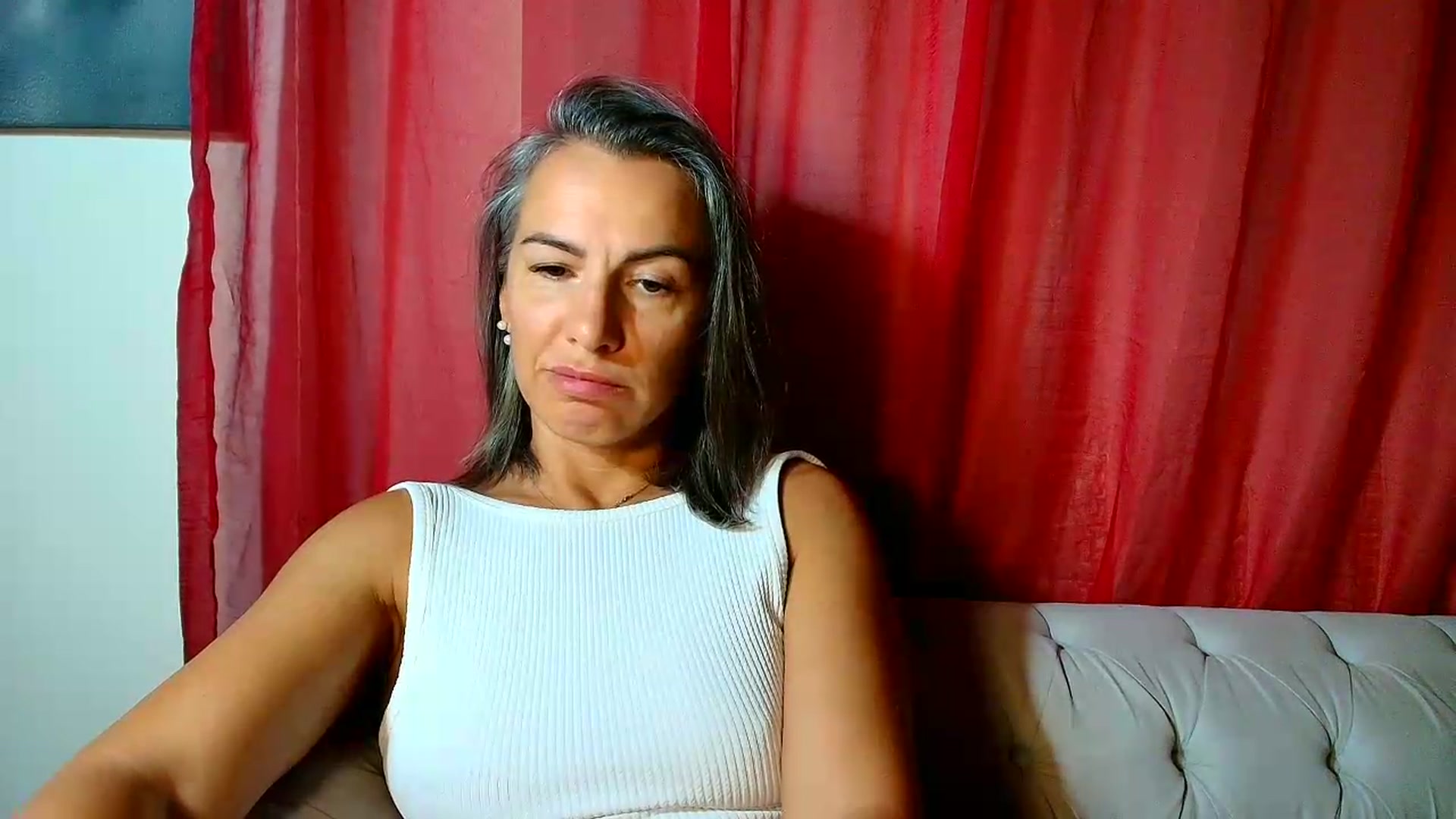 Gallery image thumbnail from Aarte_miss's myfreecams stream on, 06/25/2026, 11:28 image 11 of 20
