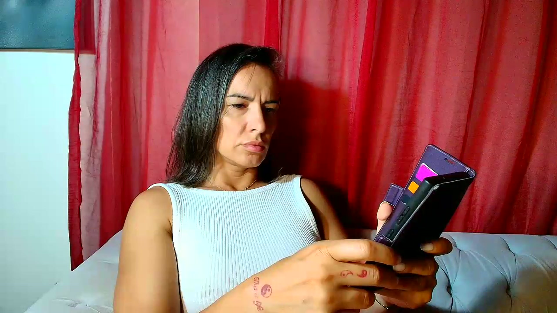 Gallery image thumbnail from Aarte_miss's myfreecams stream on, 06/25/2026, 11:28 image 8 of 20