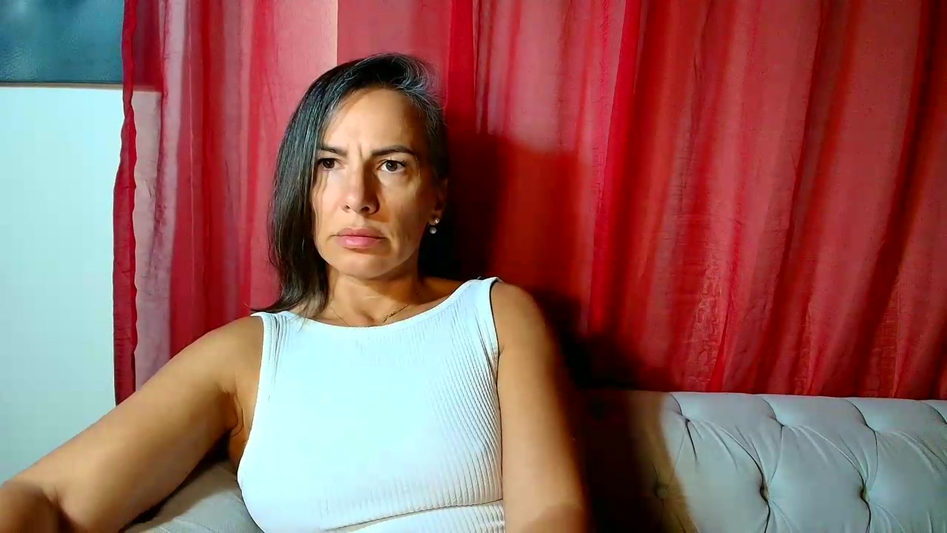 Gallery image thumbnail from Aarte_miss's myfreecams stream on, 06/25/2026, 11:28 image 4 of 20