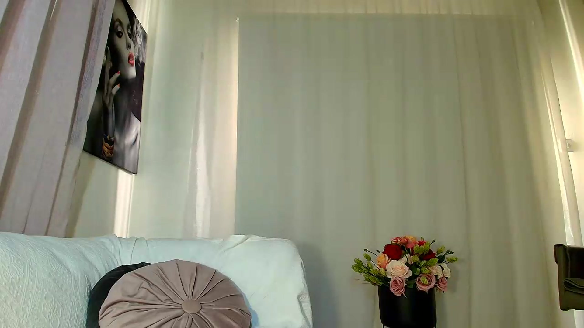 Gallery image thumbnail from Aarte_miss's myfreecams stream on, 08/07/2026, 16:27 image 7 of 20