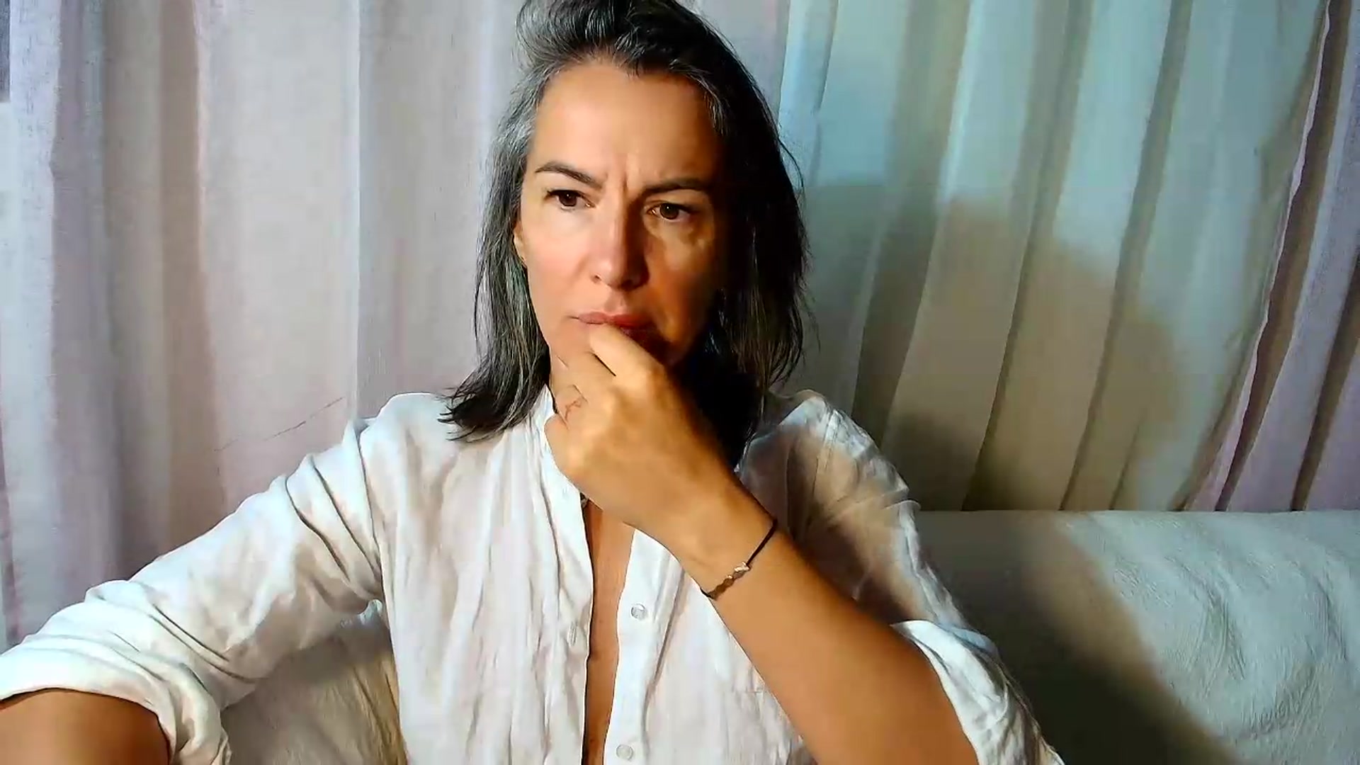 Gallery image thumbnail from Aarte_miss's myfreecams stream on, 08/08/2026, 04:48 image 5 of 20