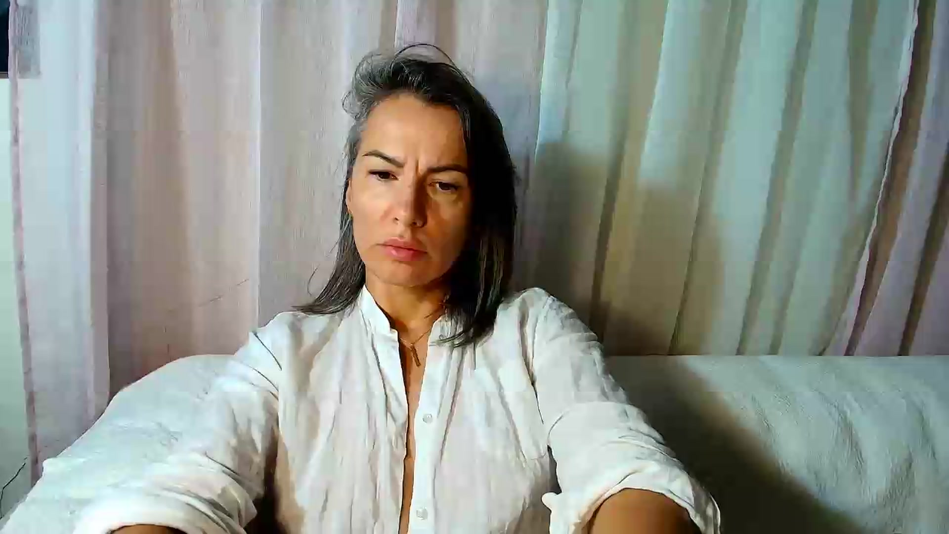 Gallery image thumbnail from Aarte_miss's myfreecams stream on, 08/08/2026, 04:48 image 1 of 20