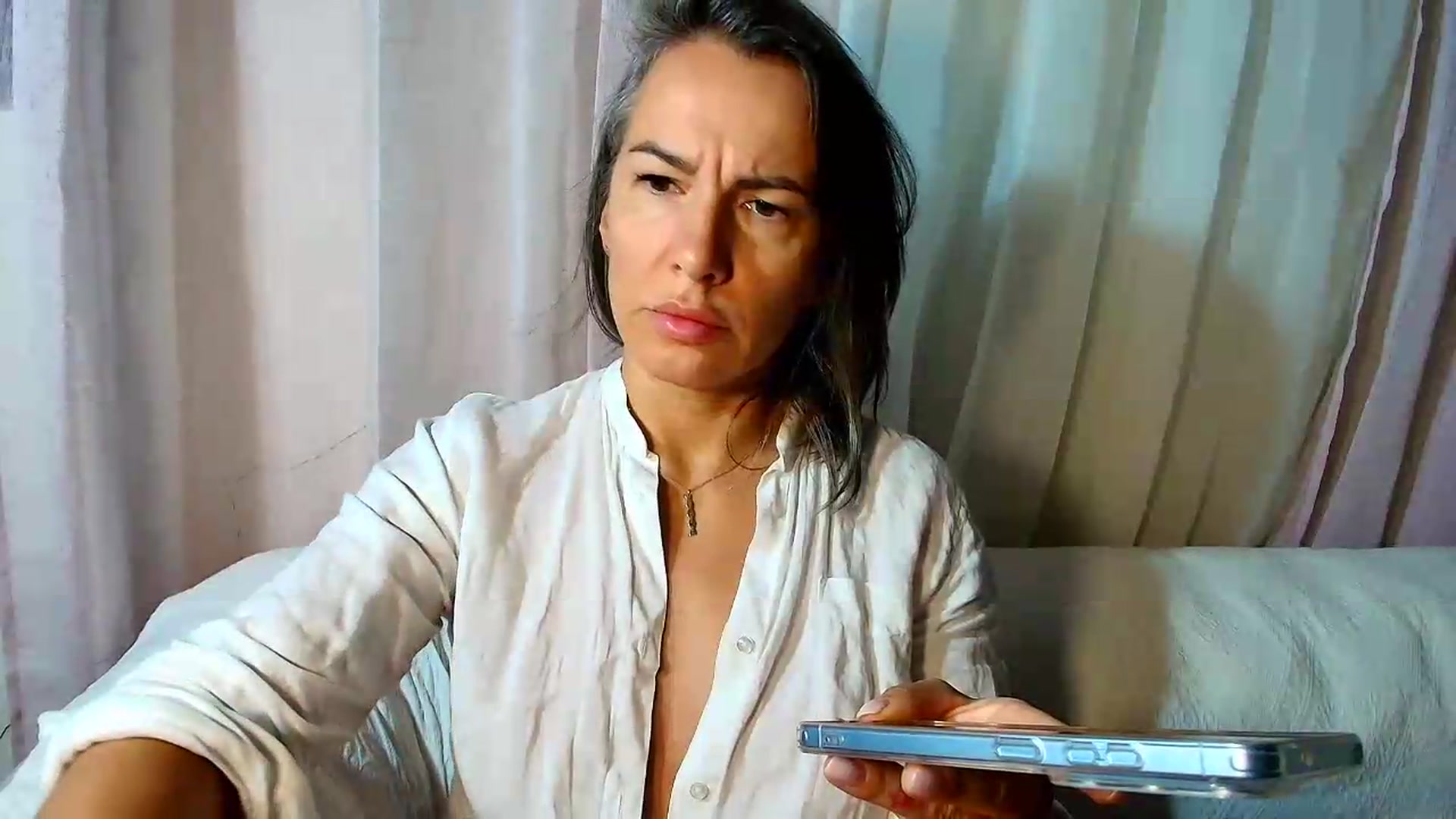 Gallery image thumbnail from Aarte_miss's myfreecams stream on, 08/08/2026, 04:48 image 3 of 20