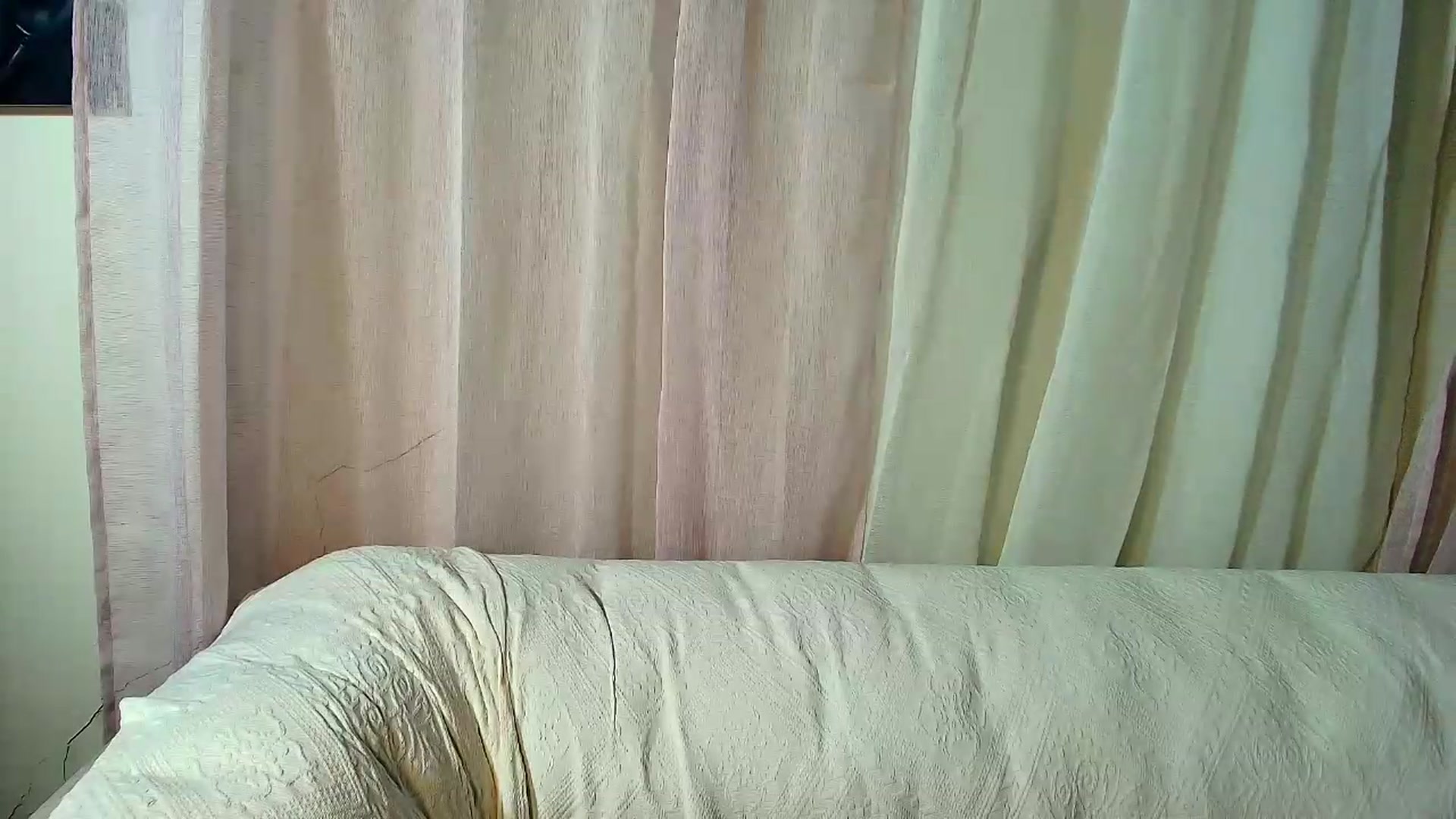 Gallery image thumbnail from Aarte_miss's myfreecams stream on, 08/08/2026, 04:48 image 7 of 20