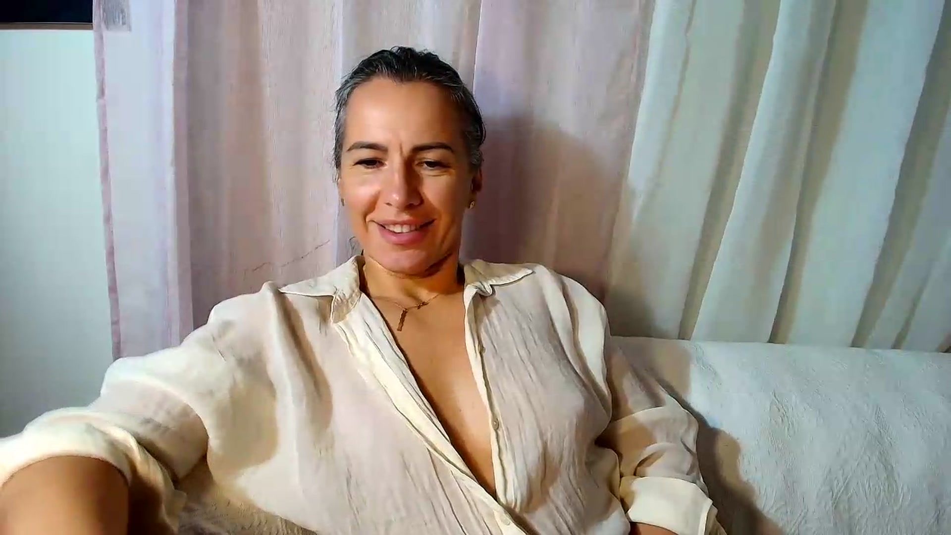 Gallery image thumbnail from Aarte_miss's myfreecams stream on, 08/08/2026, 14:26 image 9 of 20