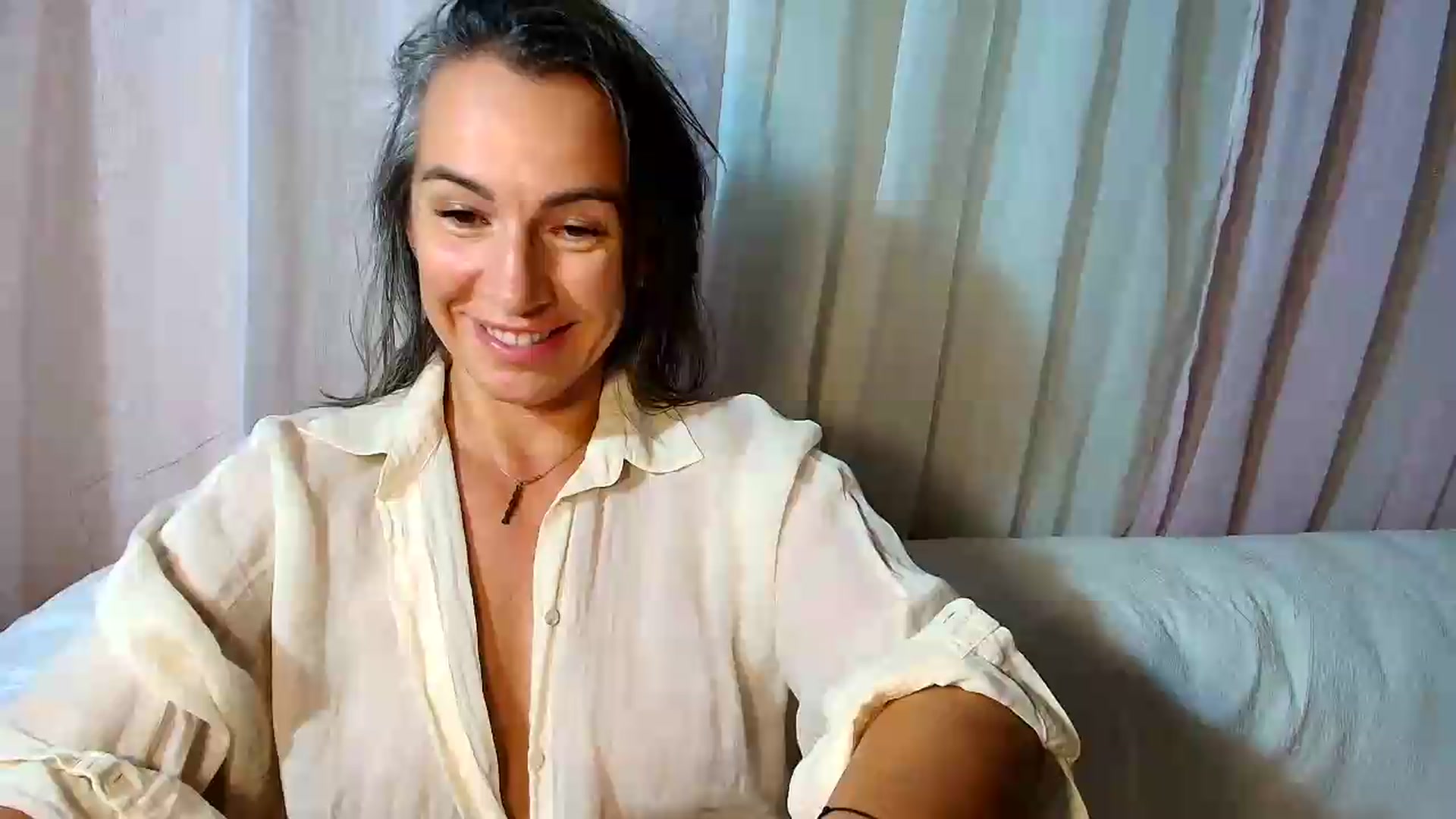 Gallery image thumbnail from Aarte_miss's myfreecams stream on, 08/08/2026, 16:48 image 1 of 20