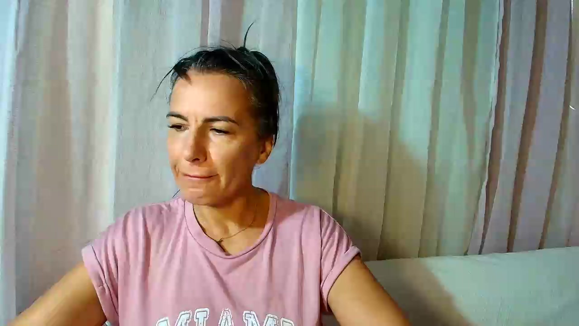 Gallery image thumbnail from Aarte_miss's myfreecams stream on, 08/09/2026, 13:20 image 13 of 20