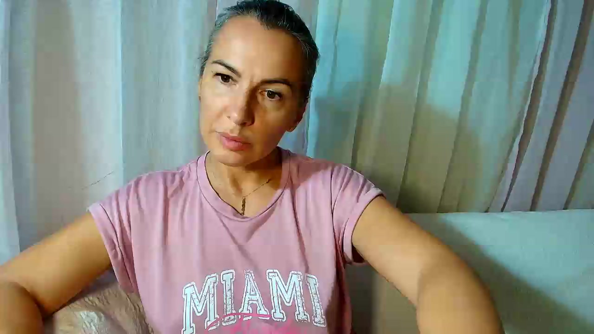 Gallery image thumbnail from Aarte_miss's myfreecams stream on, 08/09/2026, 13:20 image 1 of 20