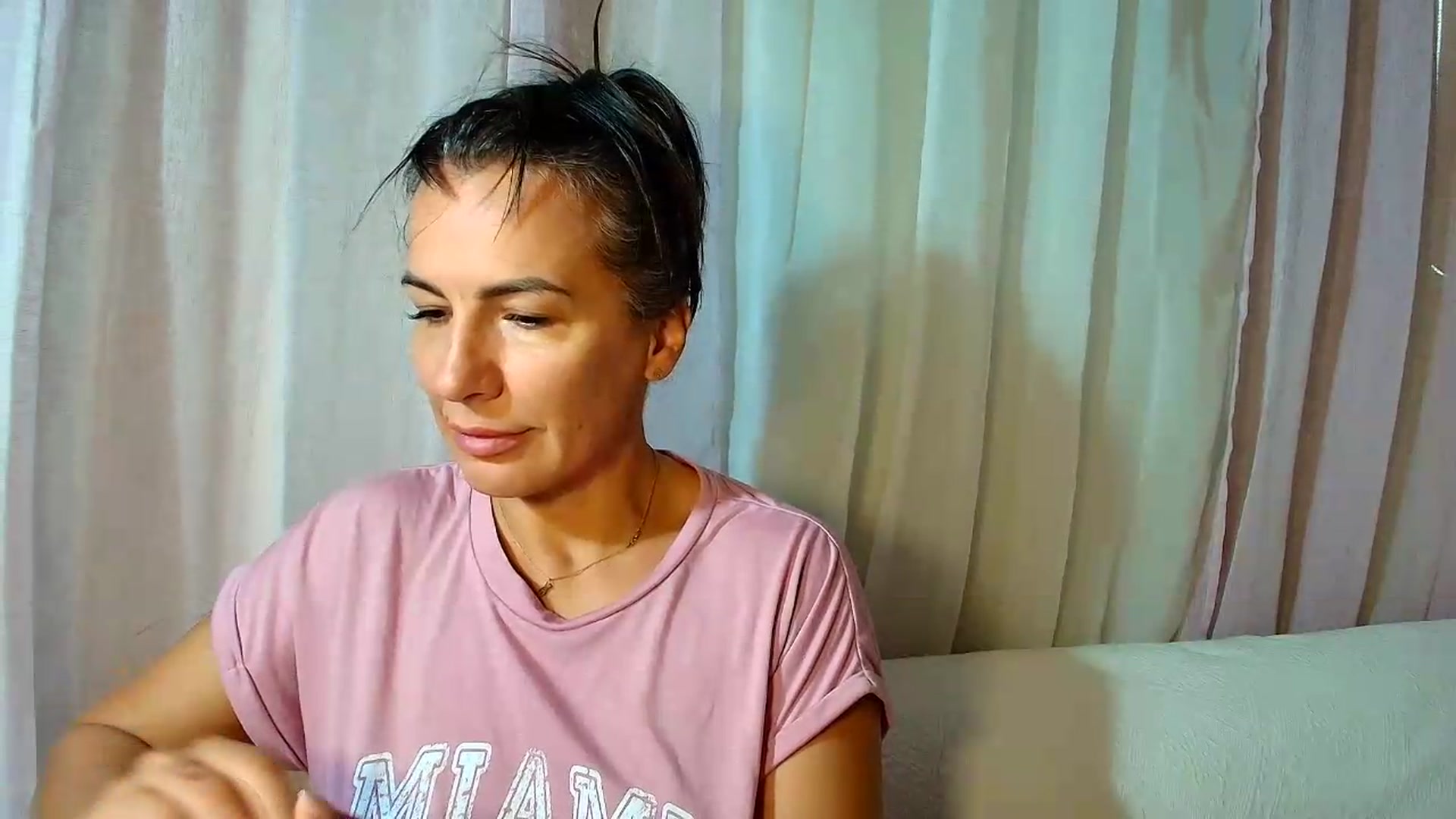 Gallery image thumbnail from Aarte_miss's myfreecams stream on, 08/09/2026, 13:20 image 10 of 20