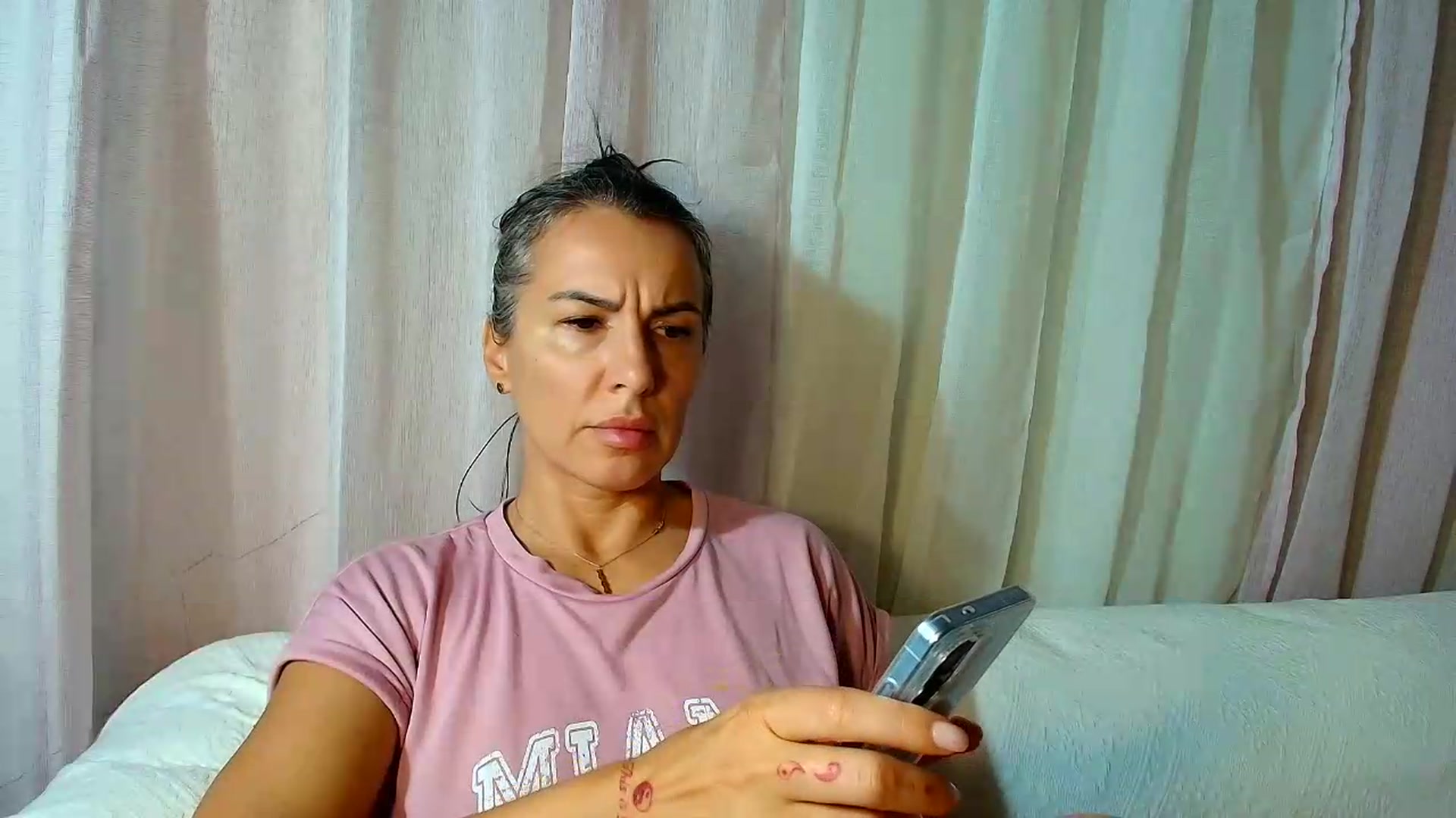 Gallery image thumbnail from Aarte_miss's myfreecams stream on, 08/09/2026, 13:20 image 8 of 20