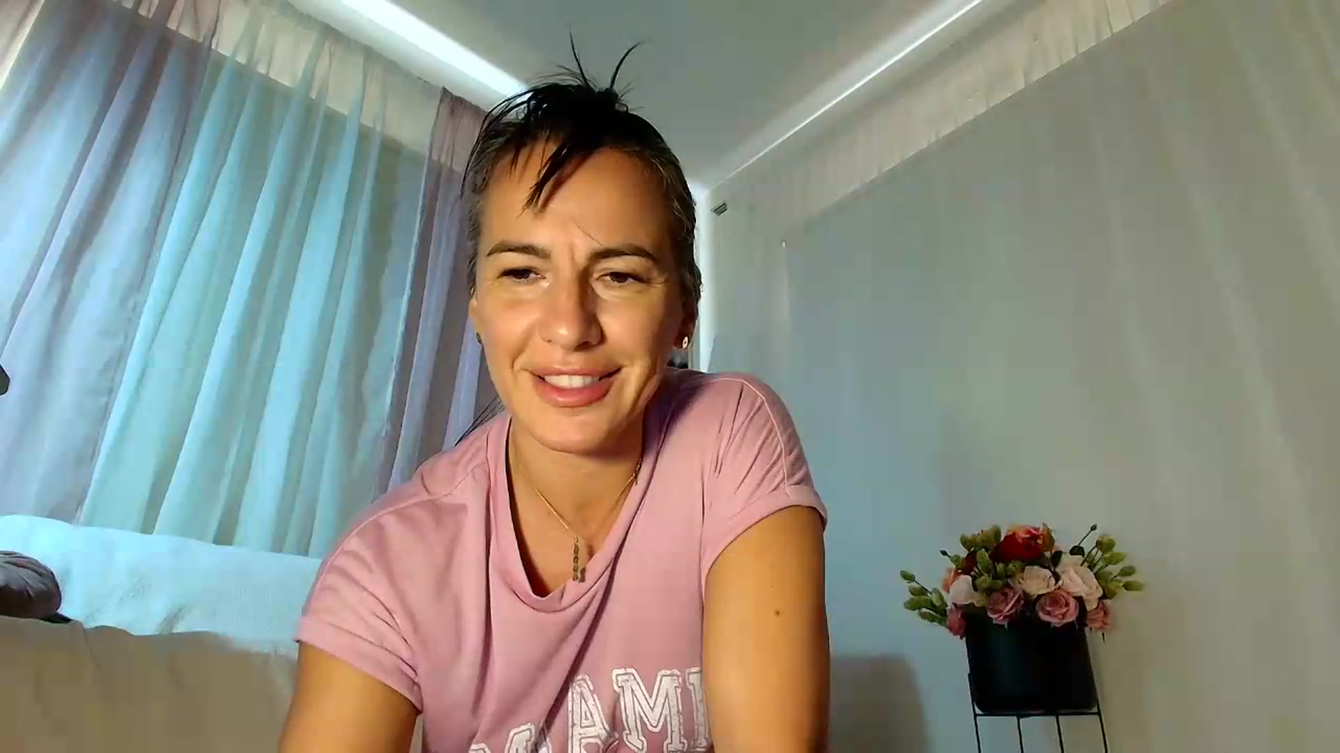 Gallery image thumbnail from Aarte_miss's myfreecams stream on, 08/09/2026, 15:19 image 5 of 20