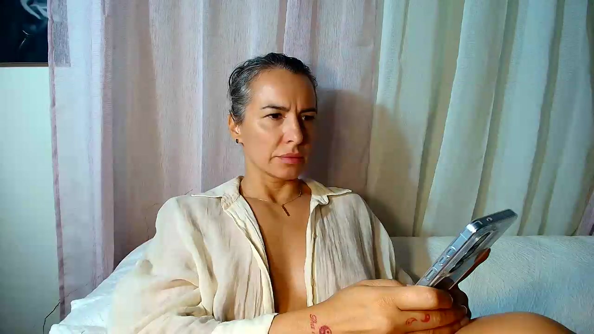 Gallery image thumbnail from Aarte_miss's myfreecams stream on, 08/09/2026, 16:41 image 19 of 20