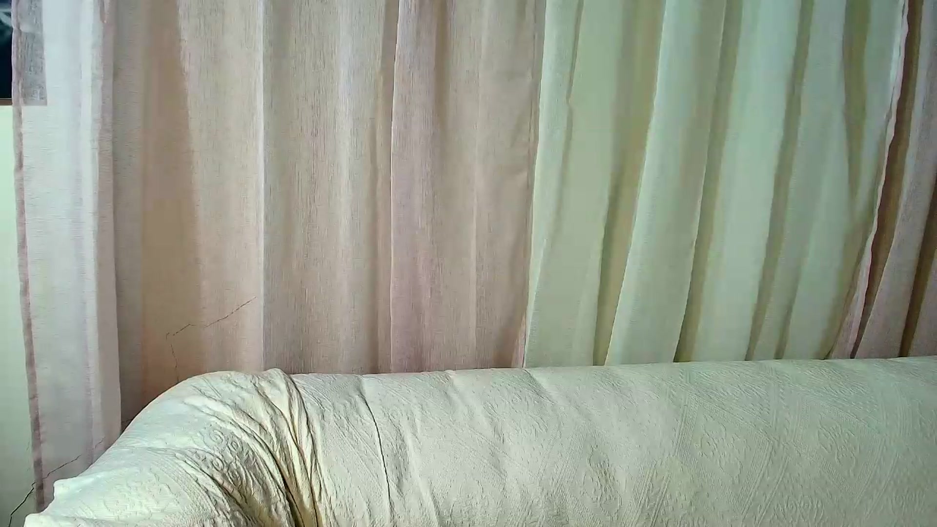 Gallery image thumbnail from Aarte_miss's myfreecams stream on, 08/09/2026, 16:41 image 15 of 20