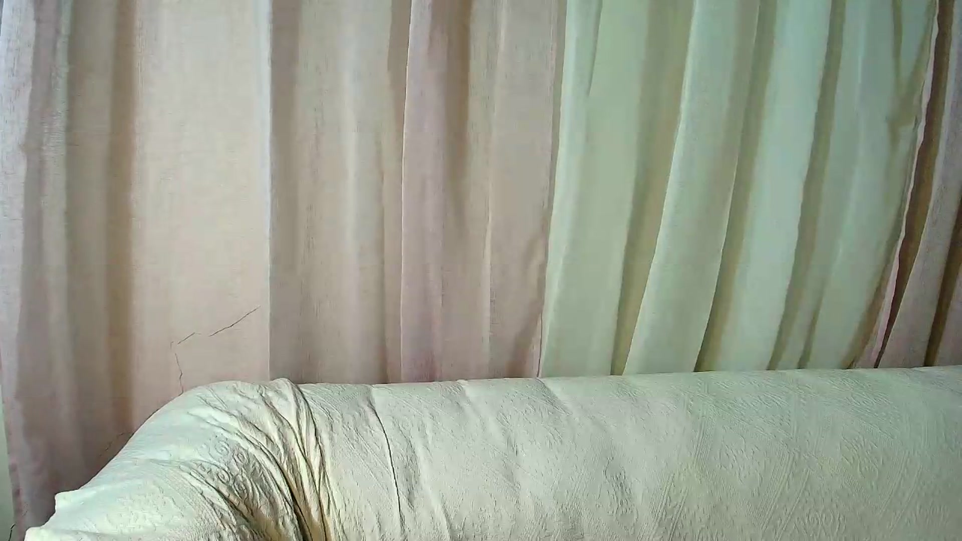 Gallery image thumbnail from Aarte_miss's myfreecams stream on, 08/09/2026, 16:41 image 17 of 20