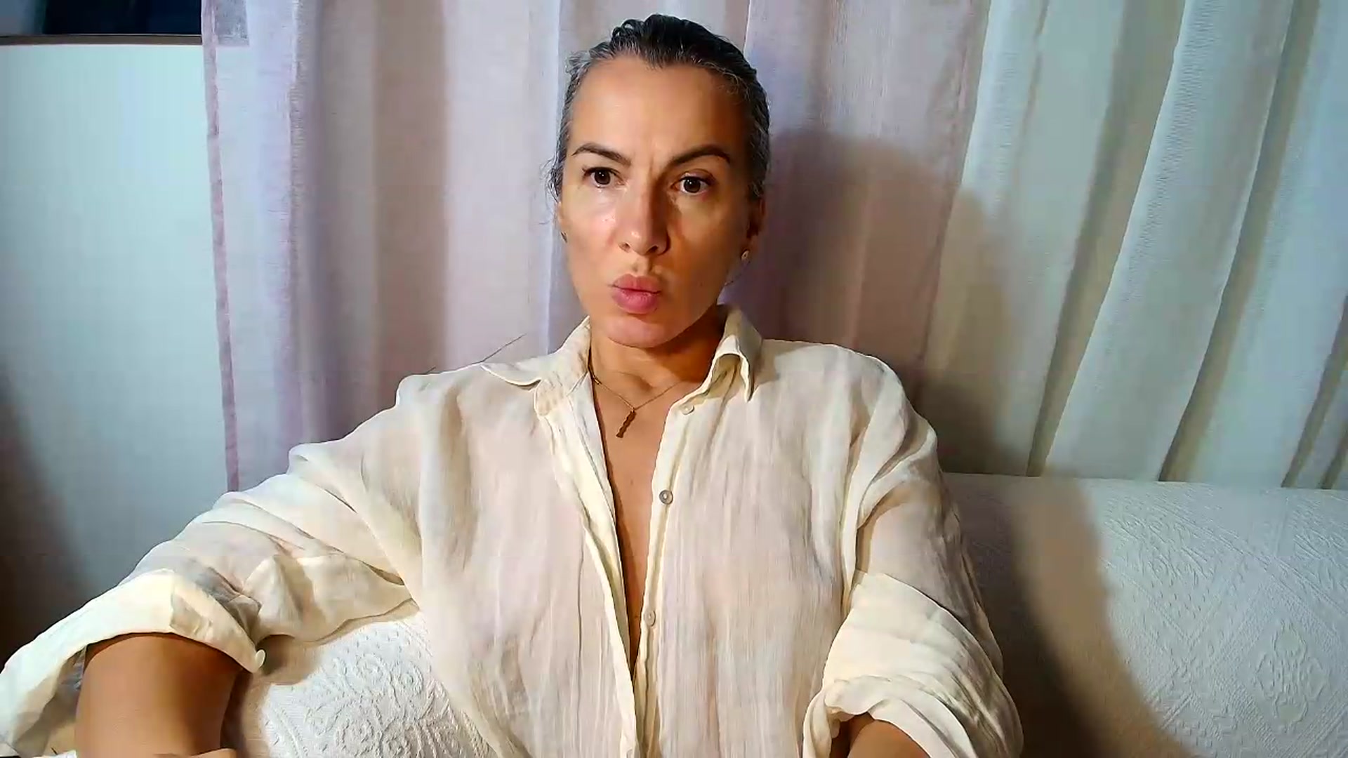 Gallery image thumbnail from Aarte_miss's myfreecams stream on, 08/12/2026, 15:55 image 5 of 20