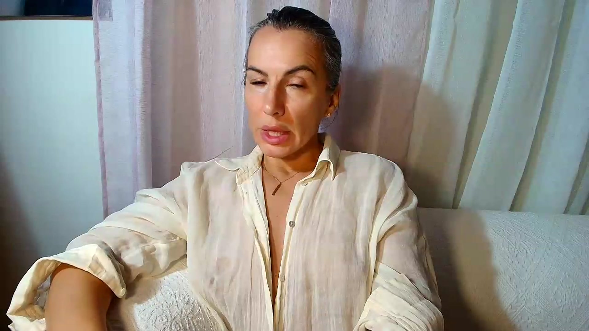 Gallery image thumbnail from Aarte_miss's myfreecams stream on, 08/12/2026, 15:55 image 6 of 20